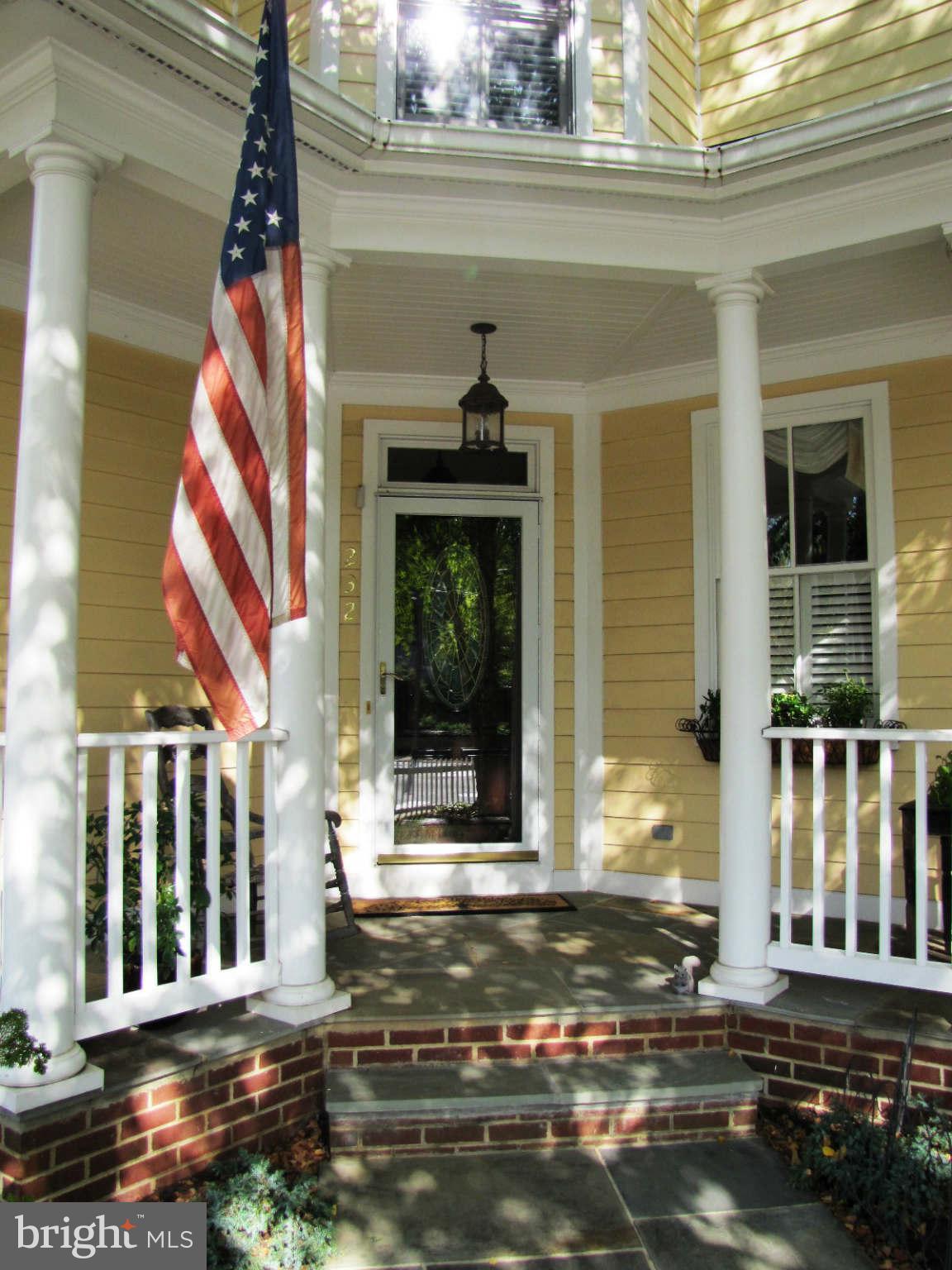 MEMORIAL DRIVE - Residential