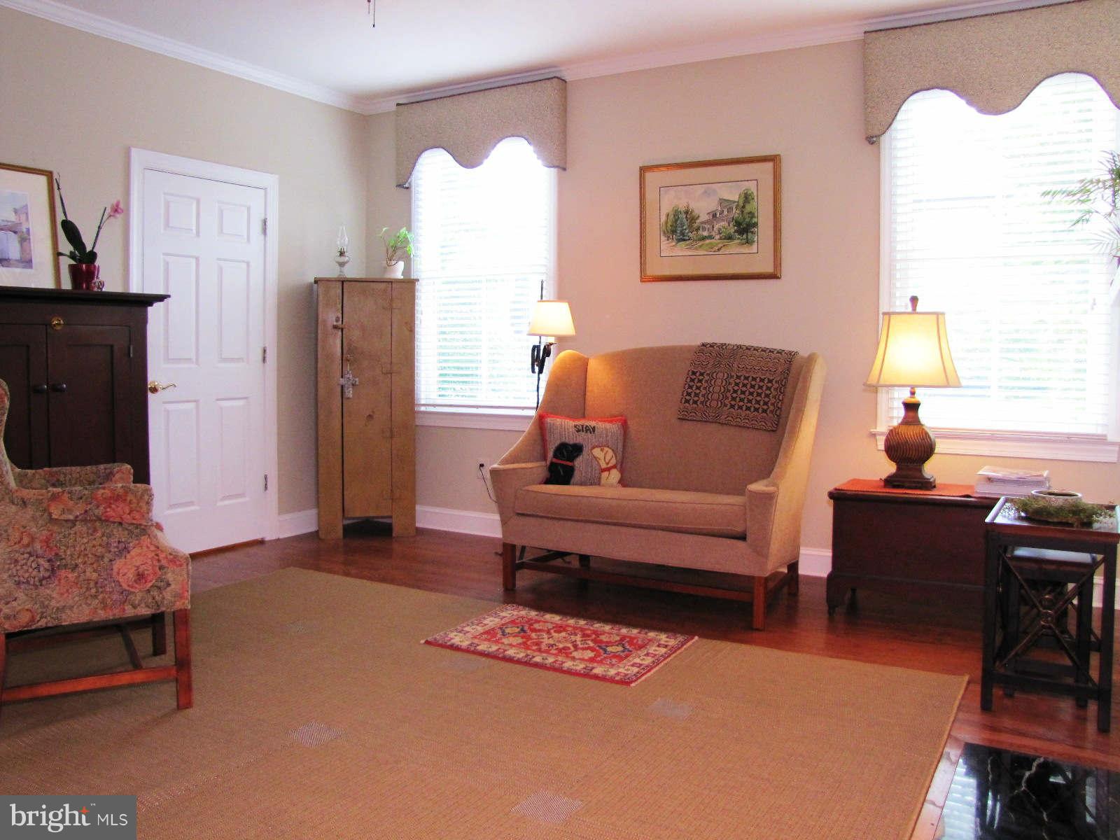 MEMORIAL DRIVE - Residential