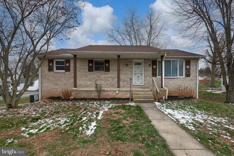 2624 DANIELLE DRIVE DOVER PA 17315