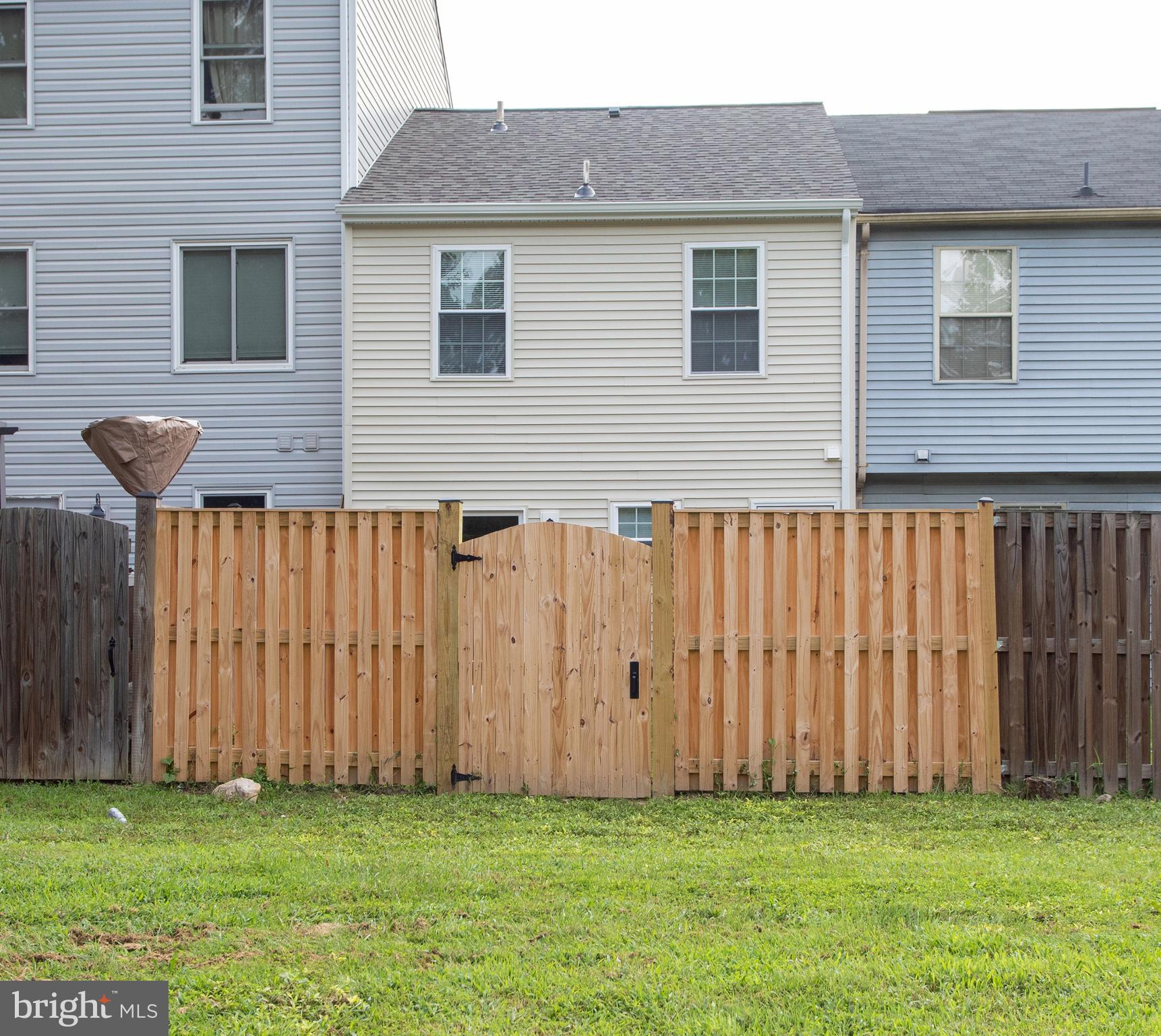 RIVERSIDE RUN IND HEAD - Residential