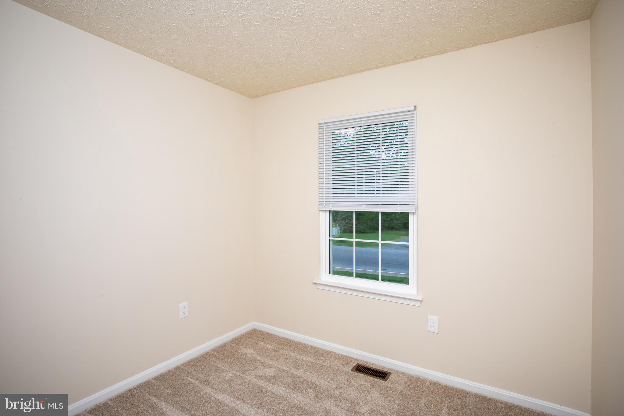 RIVERSIDE RUN IND HEAD - Residential