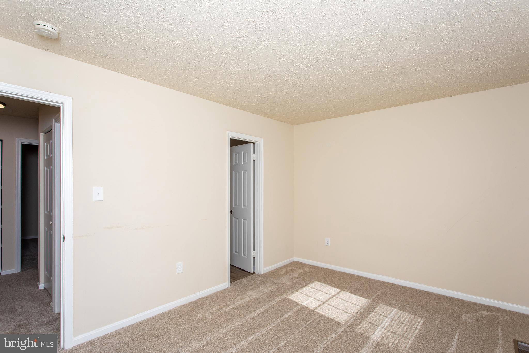 RIVERSIDE RUN IND HEAD - Residential