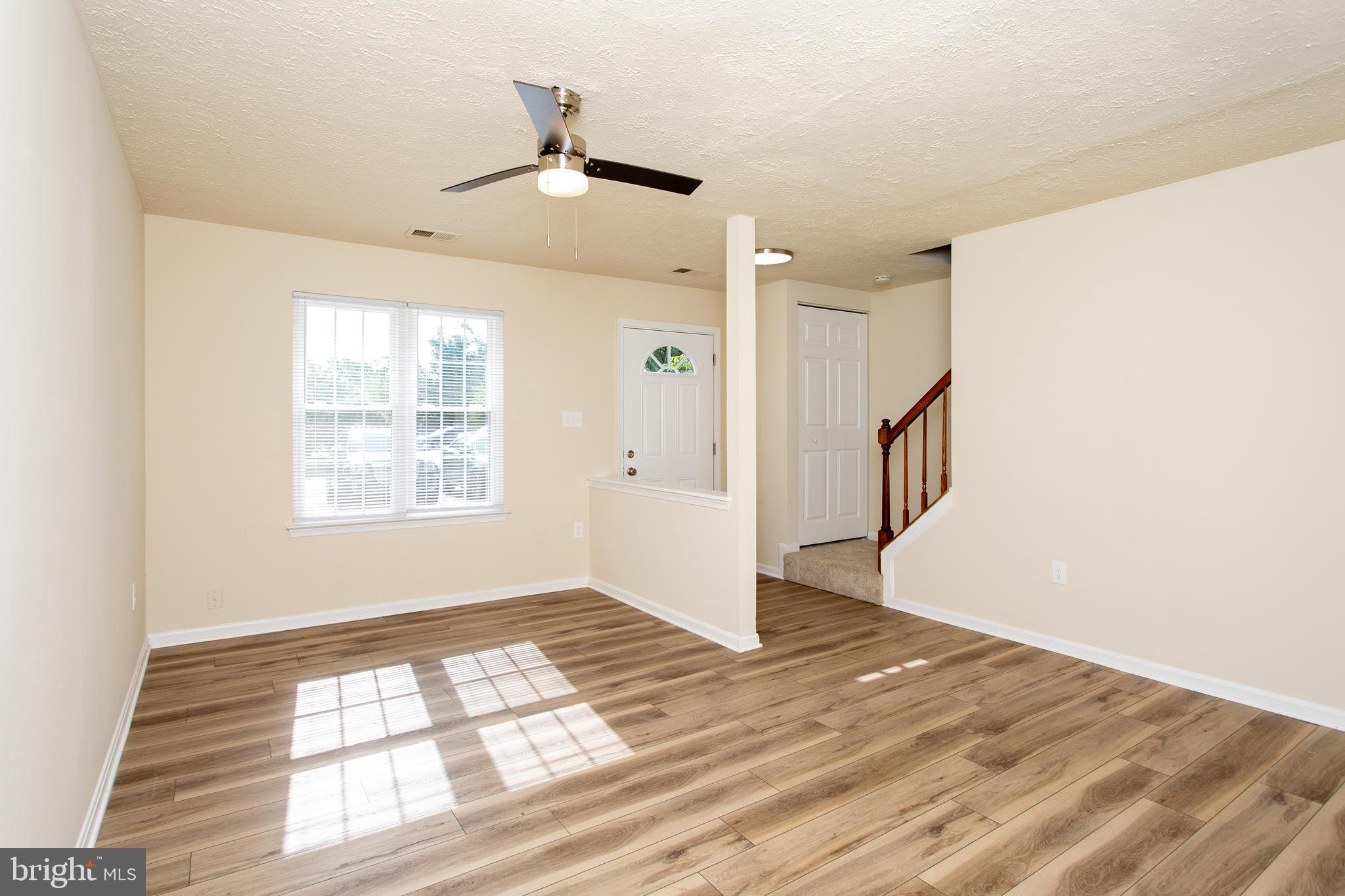 RIVERSIDE RUN IND HEAD - Residential