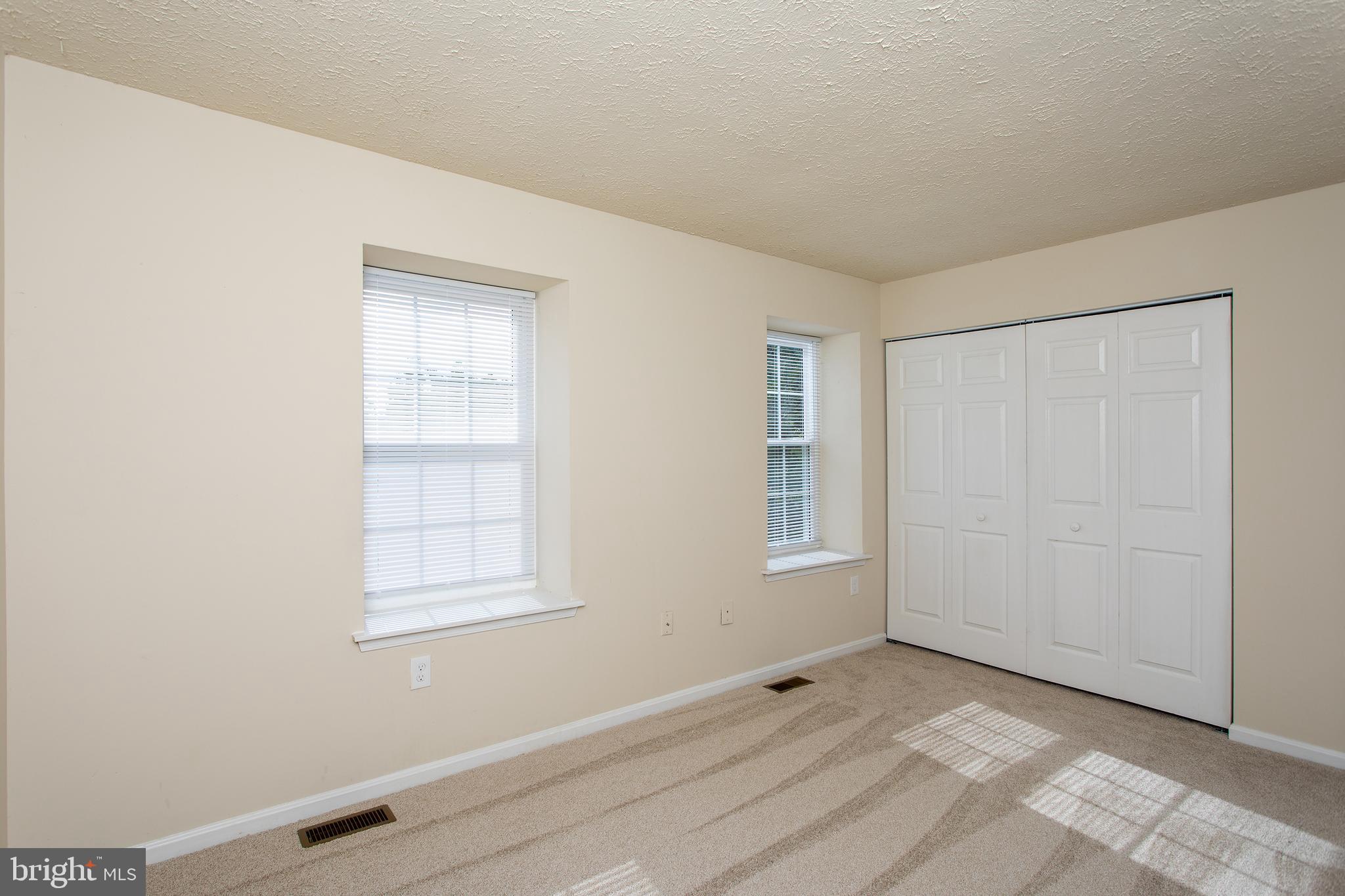 RIVERSIDE RUN IND HEAD - Residential