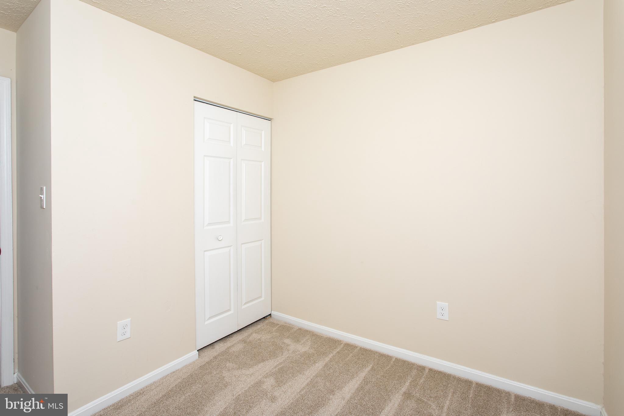 RIVERSIDE RUN IND HEAD - Residential