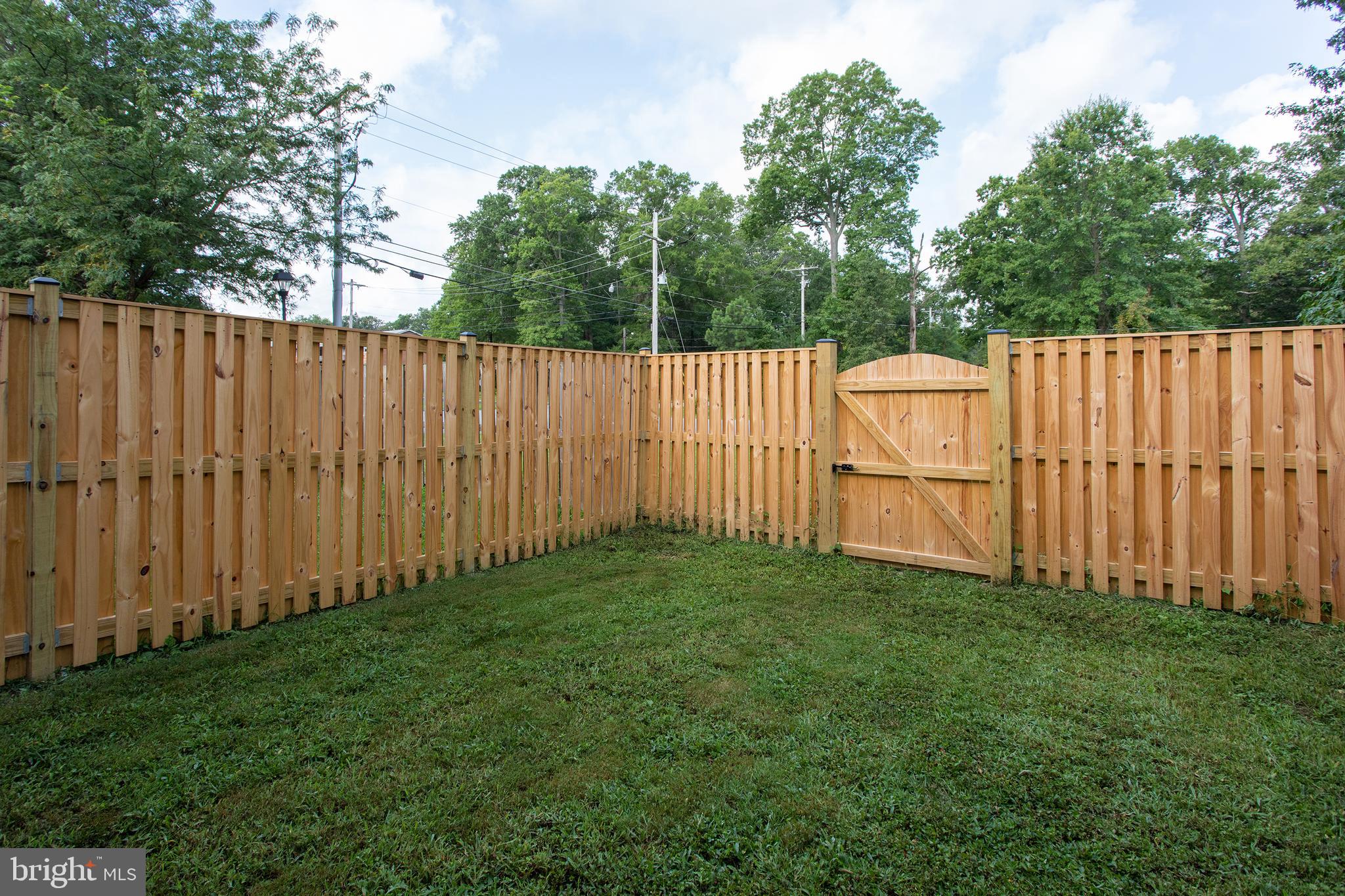 RIVERSIDE RUN IND HEAD - Residential