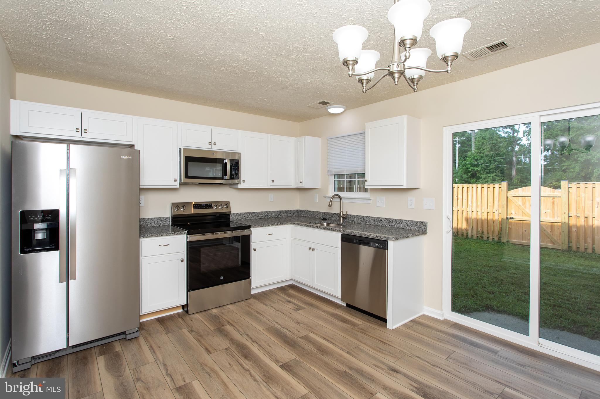 RIVERSIDE RUN IND HEAD - Residential