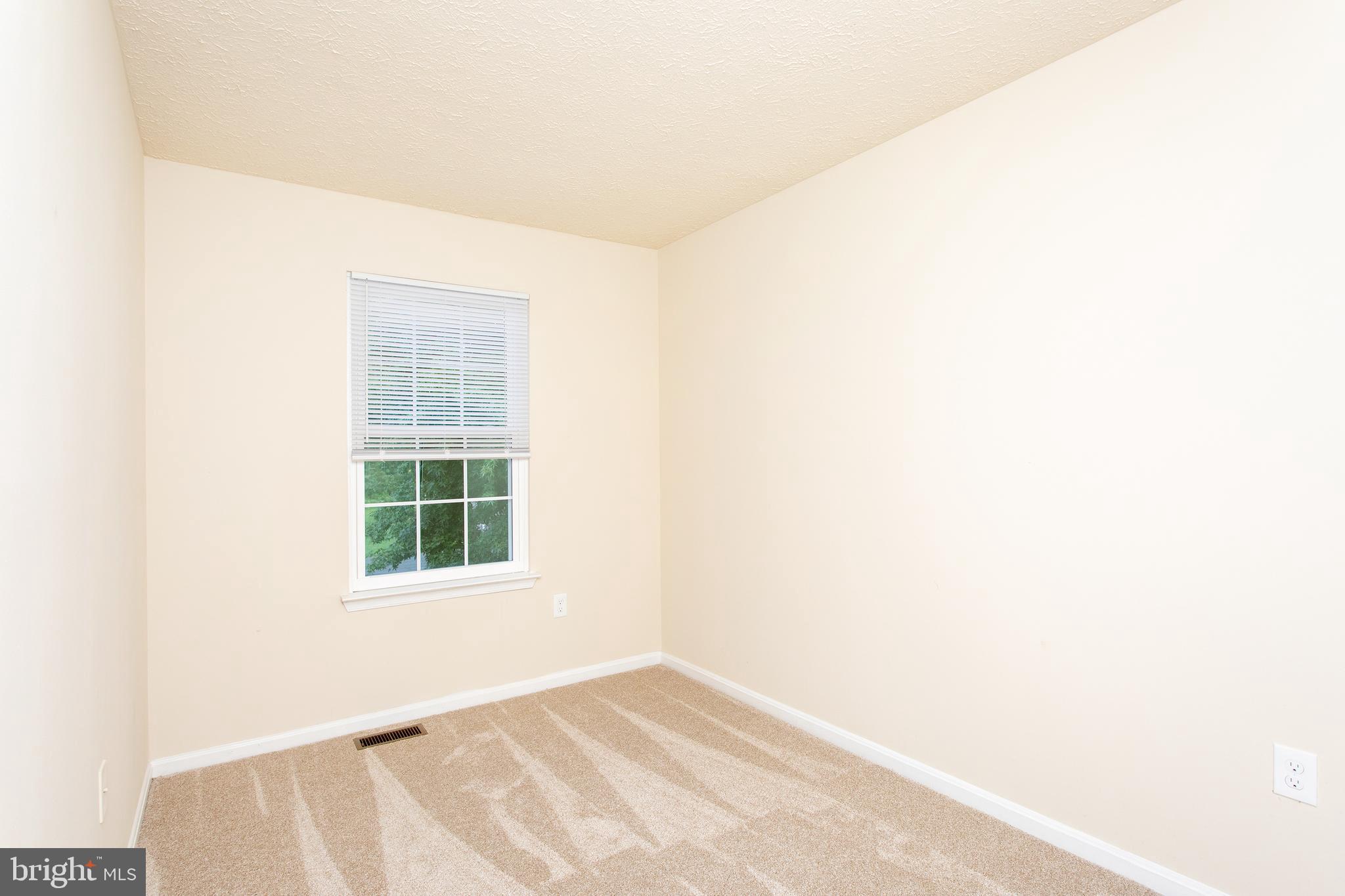 RIVERSIDE RUN IND HEAD - Residential