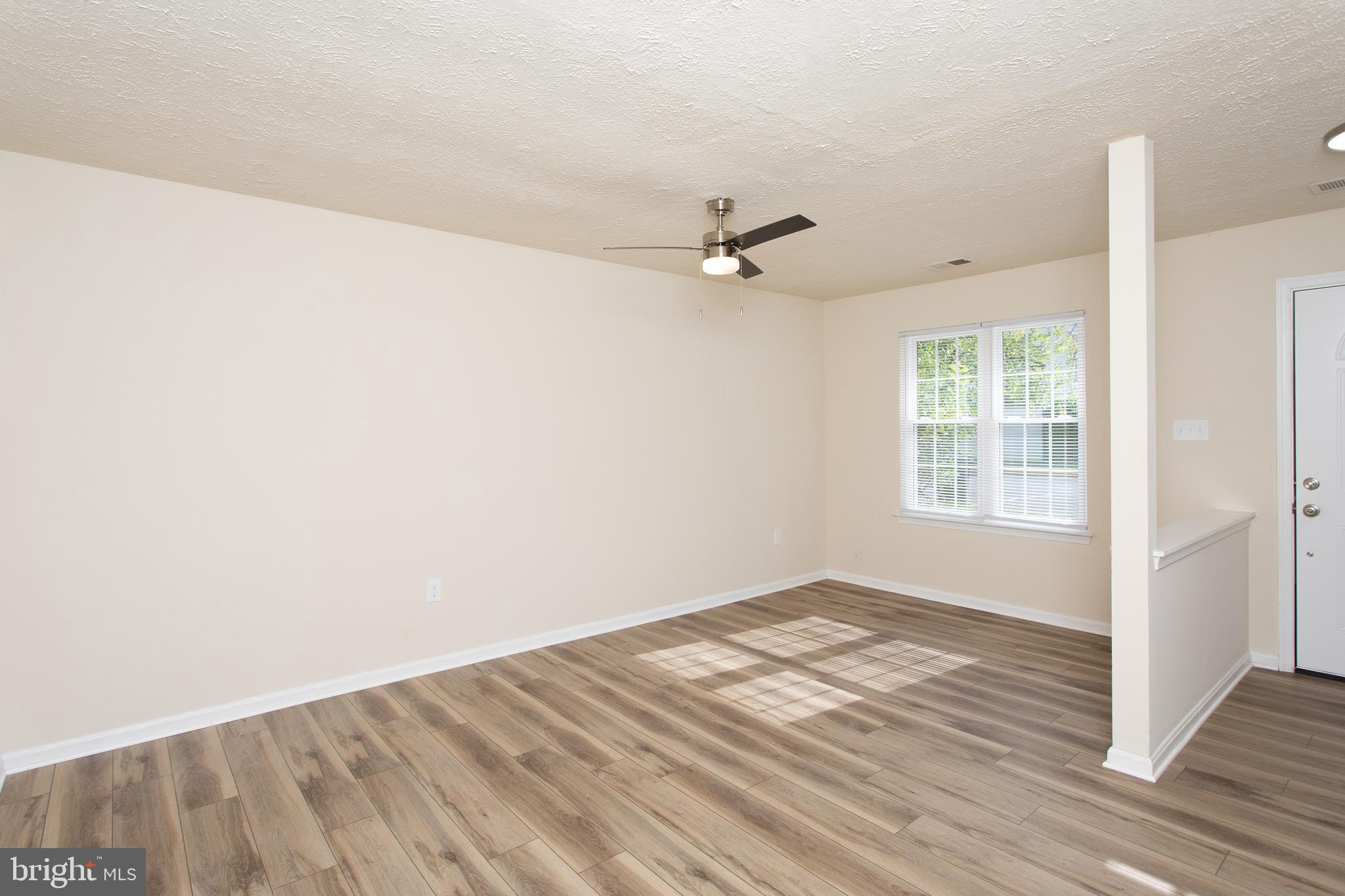 RIVERSIDE RUN IND HEAD - Residential