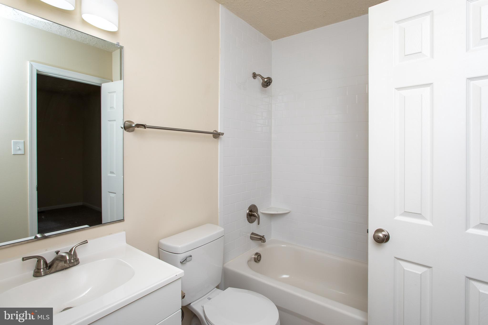 RIVERSIDE RUN IND HEAD - Residential