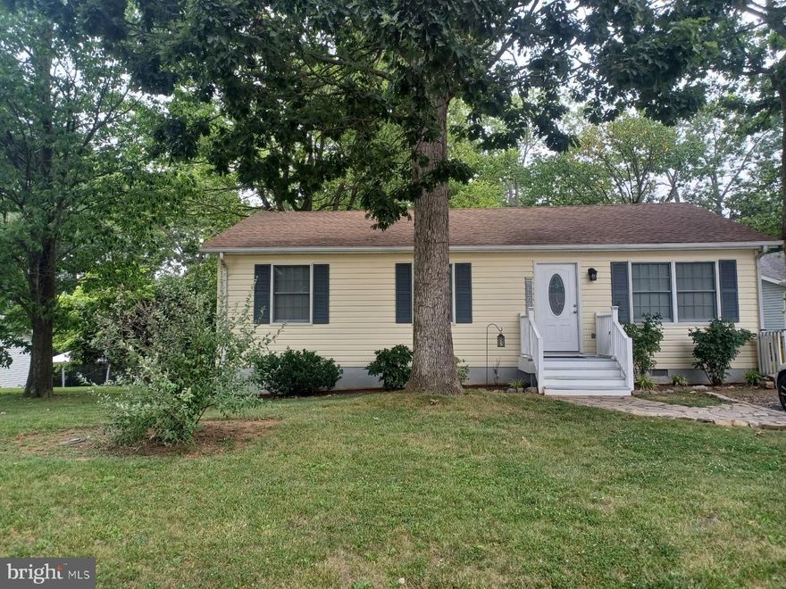 New roof approximately 2 years ago.  Lovely 3 bedroom 1 bath home on quiet cul-de-sac close to shopping and major highway.  Enjoy your morning coffee or evening drink on a great deck in the back yard with a feel of privacy on almost 1/4 acre lot.  Rear yard backs to trees.  More pictures coming soon.  Call for a private showing.