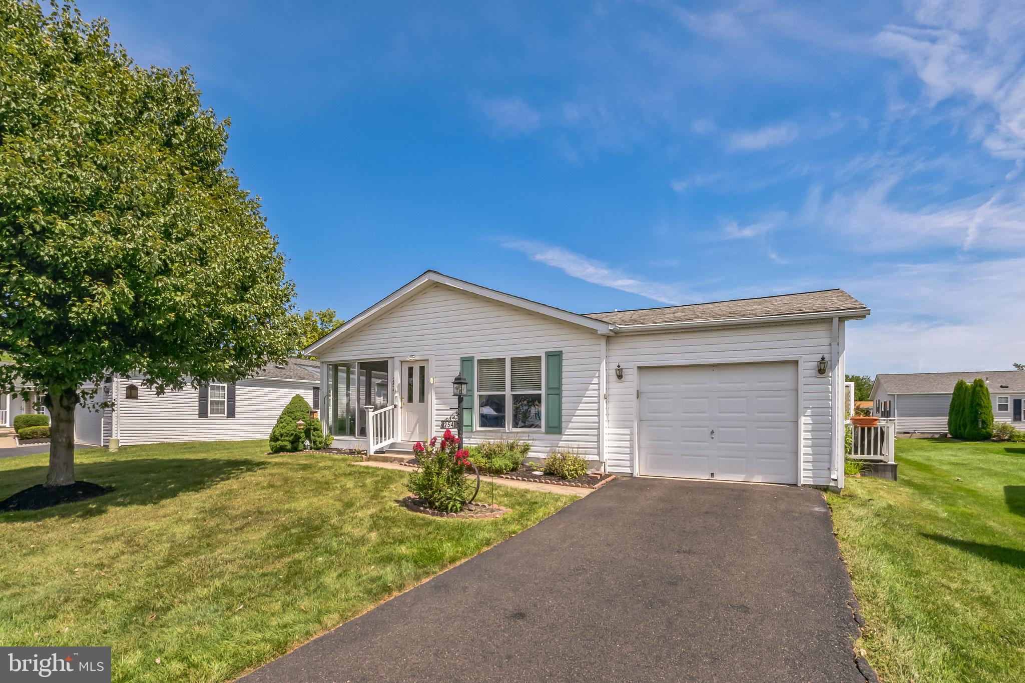 BUCKINGHAM SPRINGS - Residential