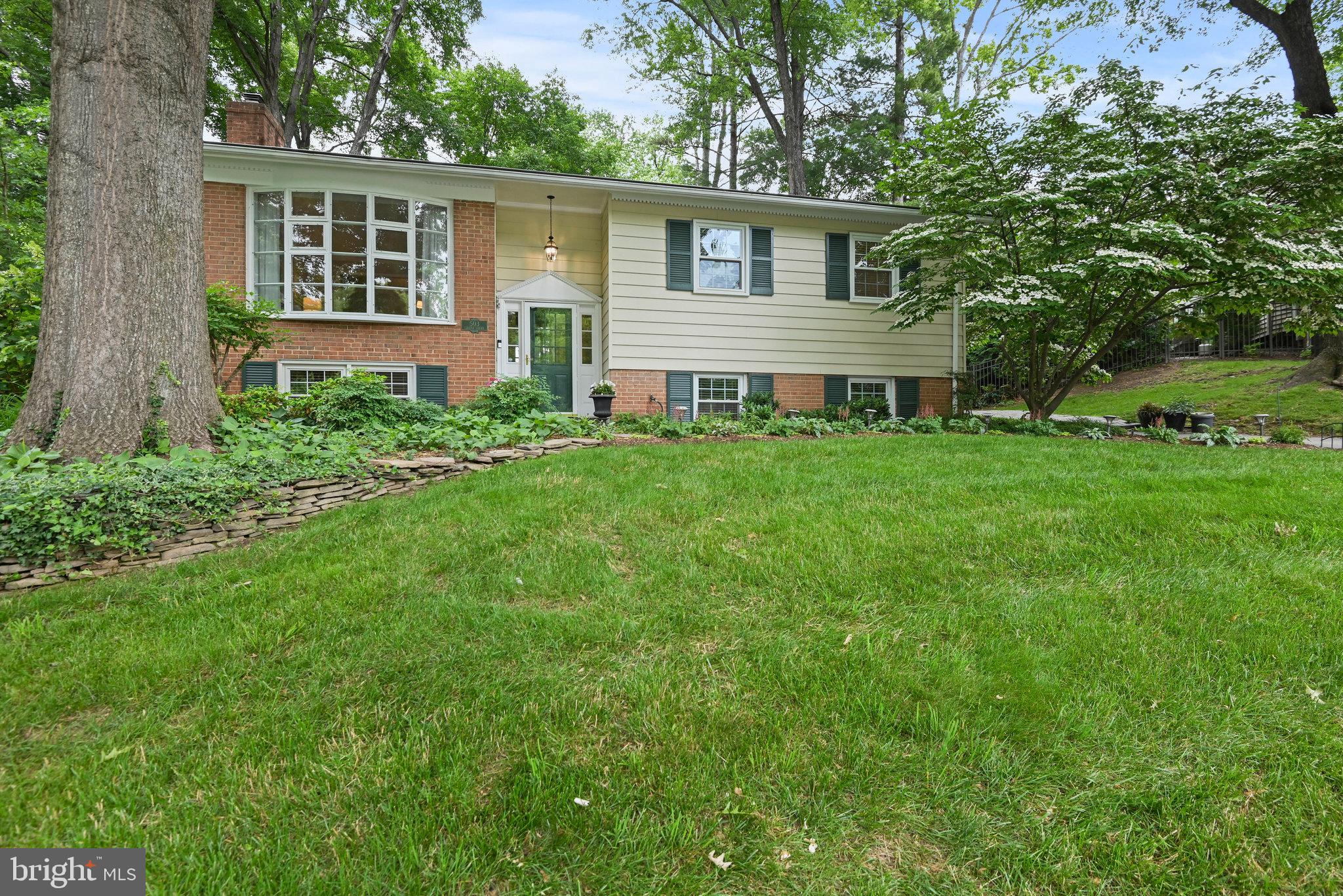 503 COLONY COURT NW