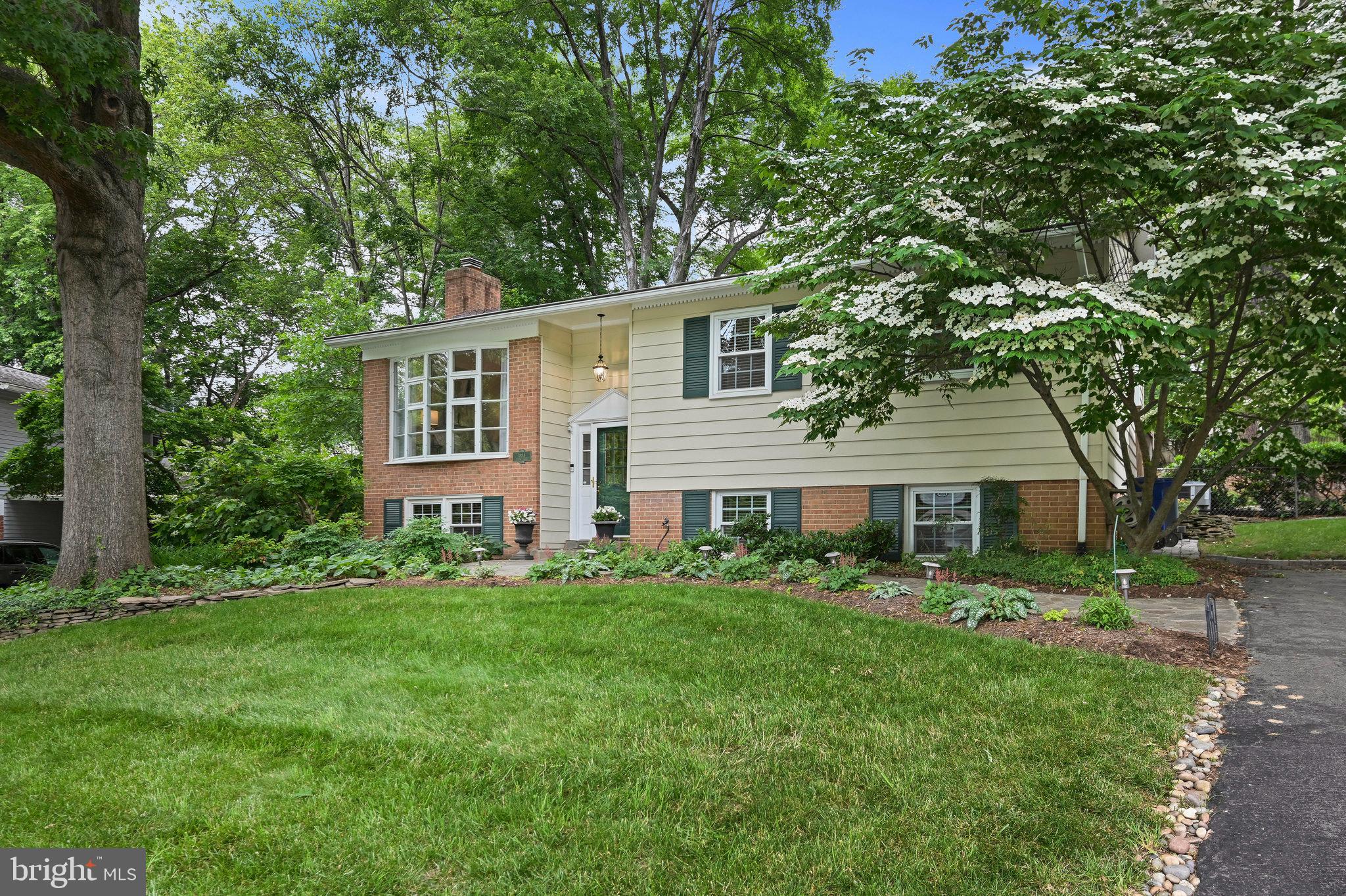 503 COLONY COURT NW