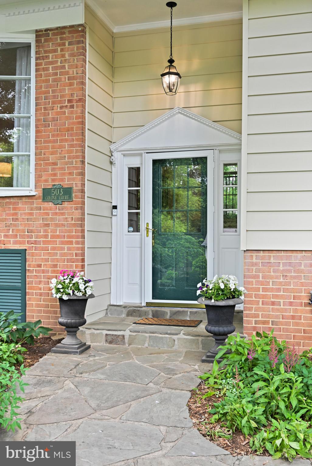 503 COLONY COURT NW