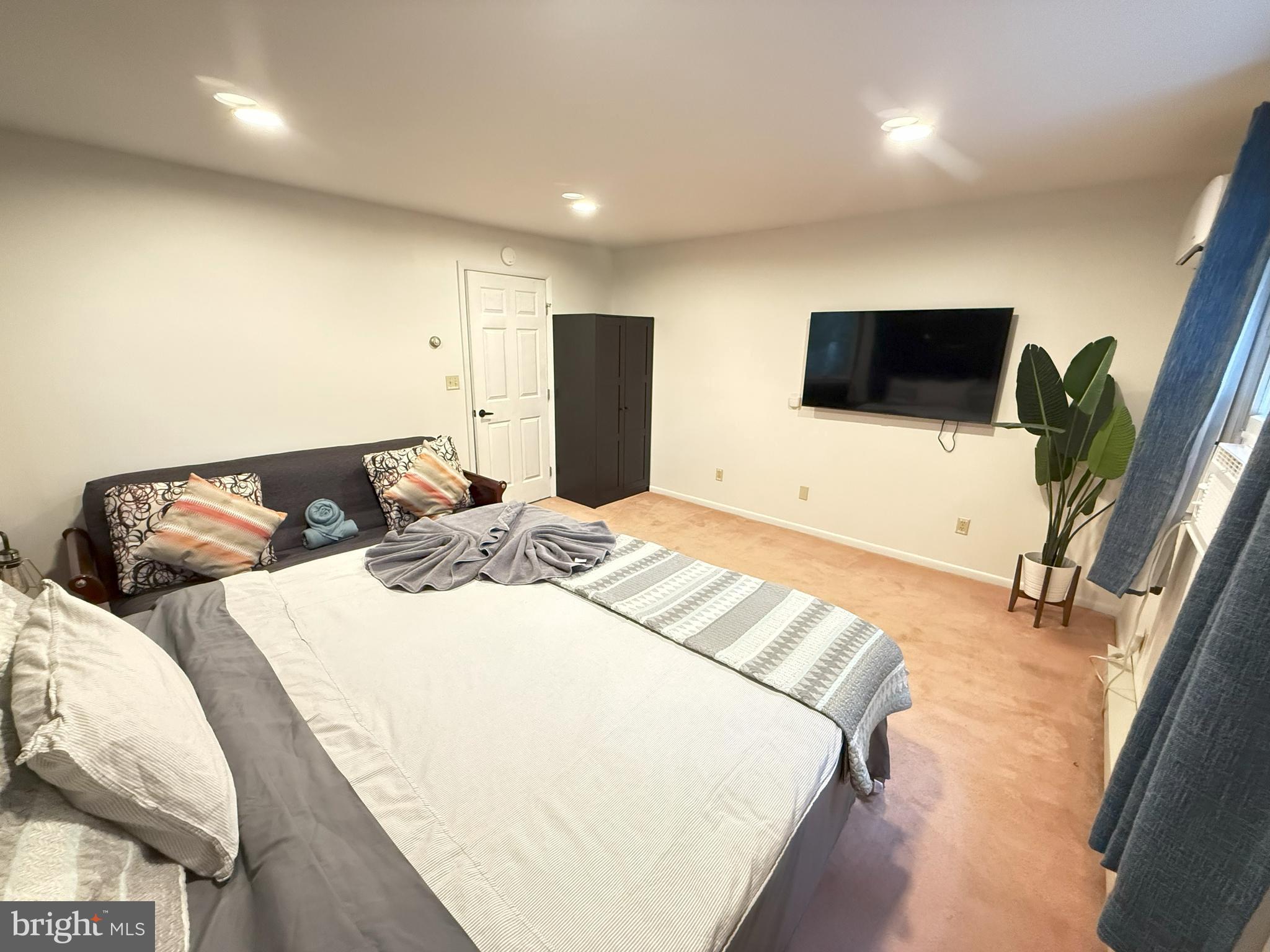 POCONO FARMS - Residential