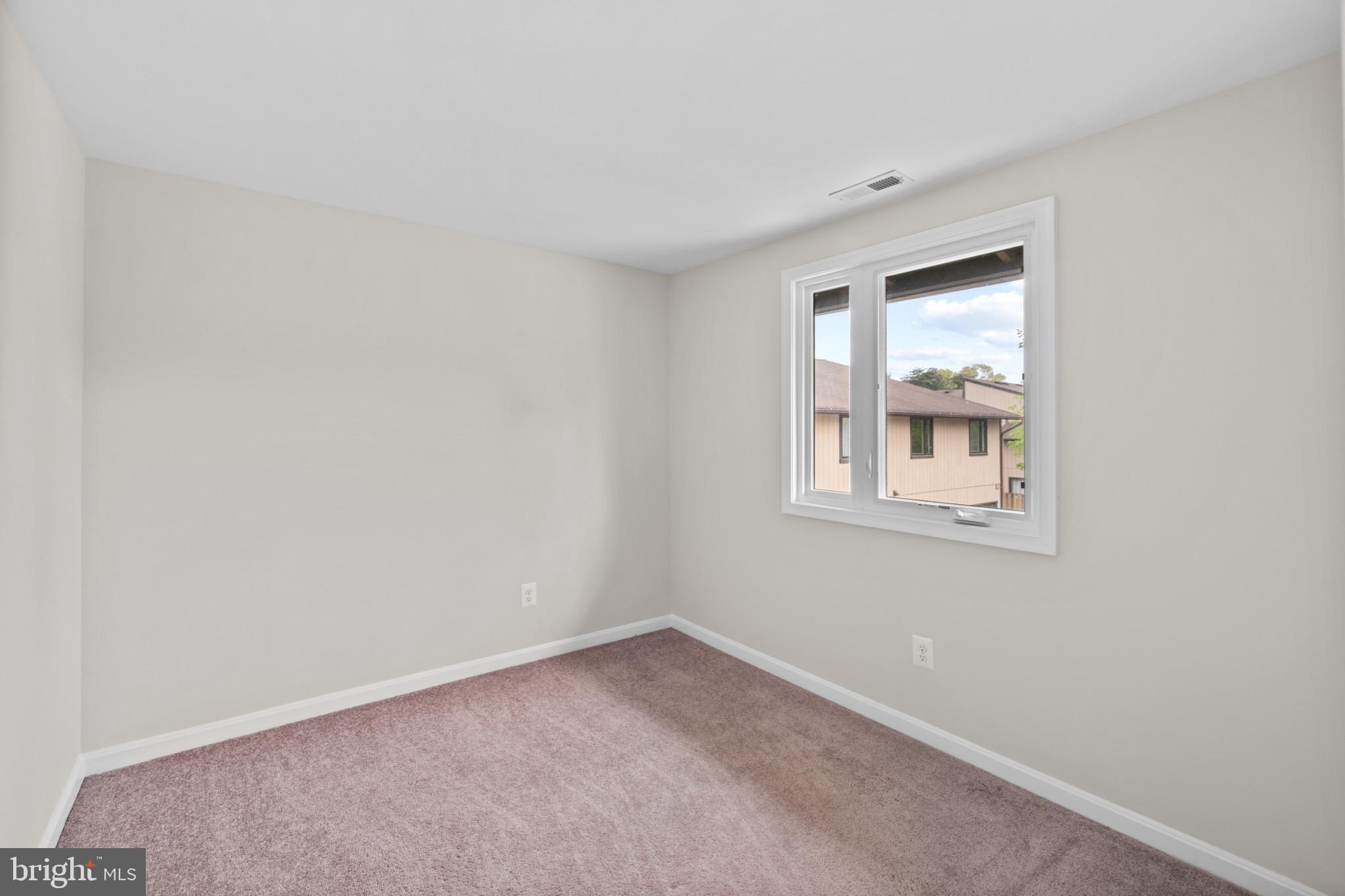 WOODSIDE SQUARE - Residential