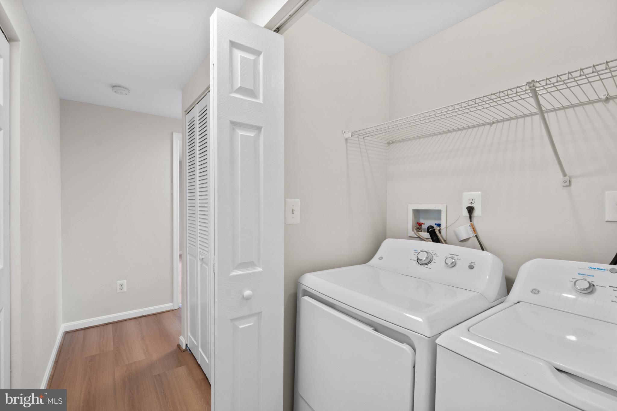 WOODSIDE SQUARE - Residential