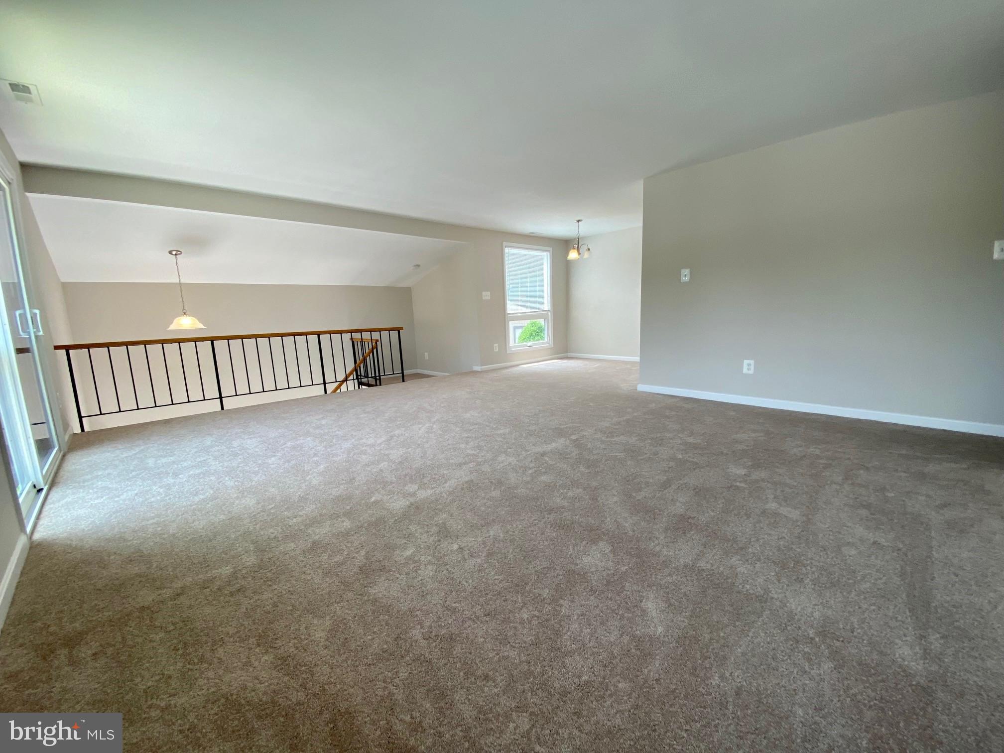 WOODSIDE SQUARE - Residential