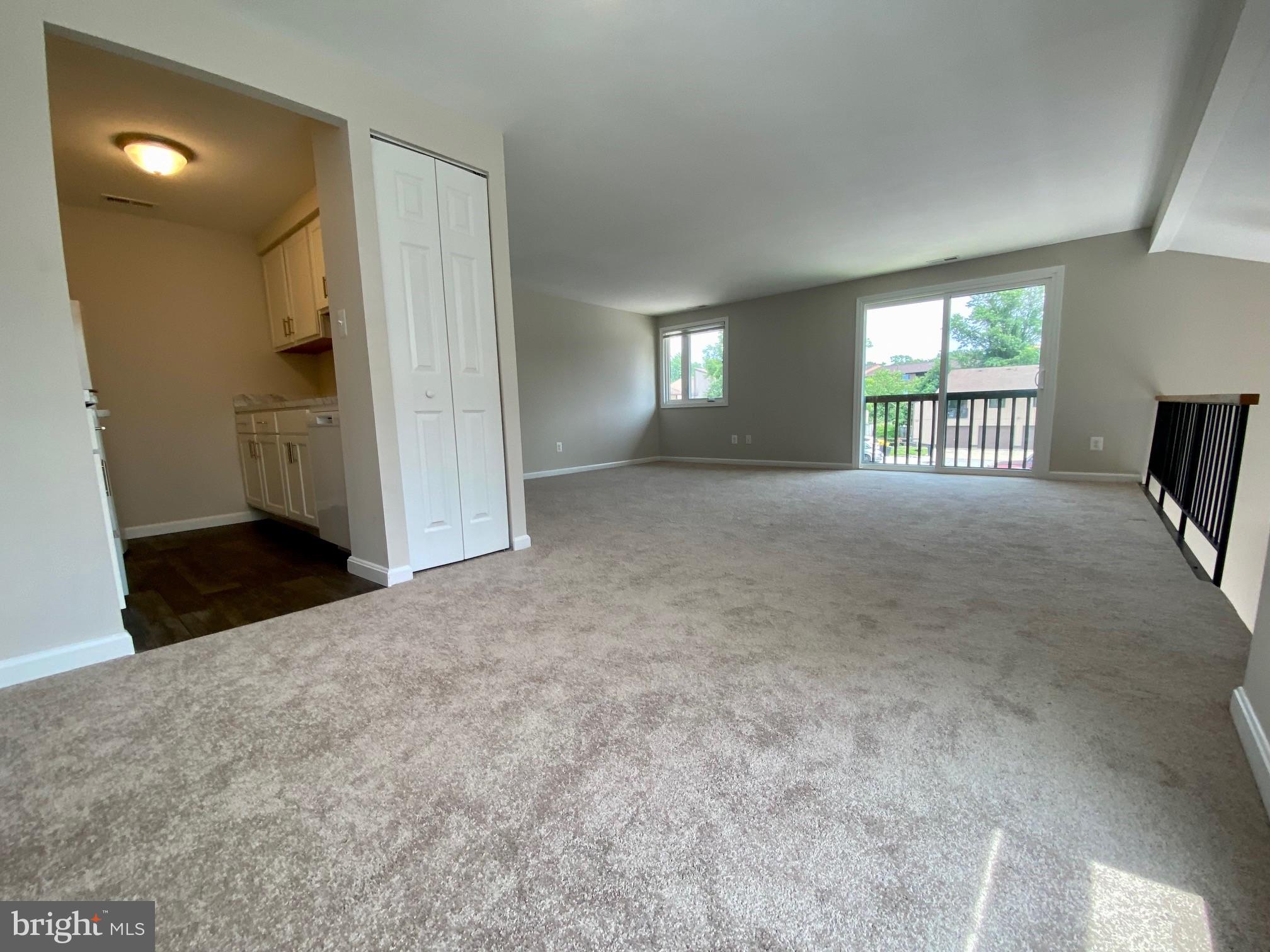 WOODSIDE SQUARE - Residential