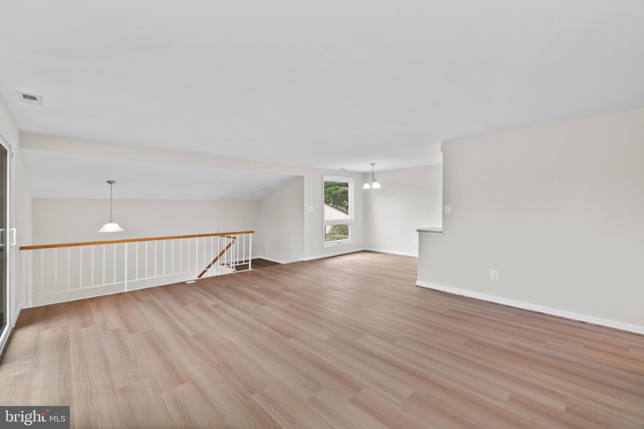 WOODSIDE SQUARE - Residential