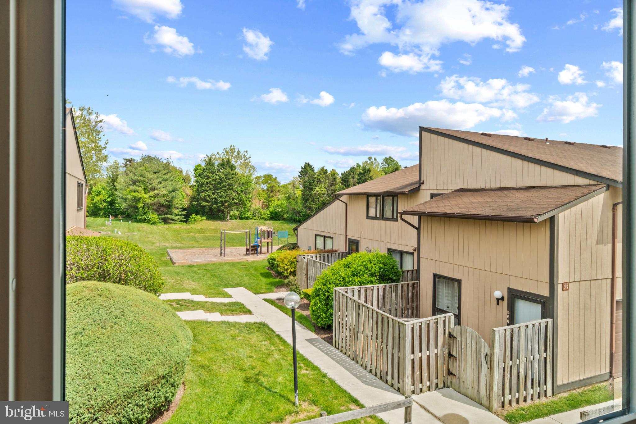 WOODSIDE SQUARE - Residential