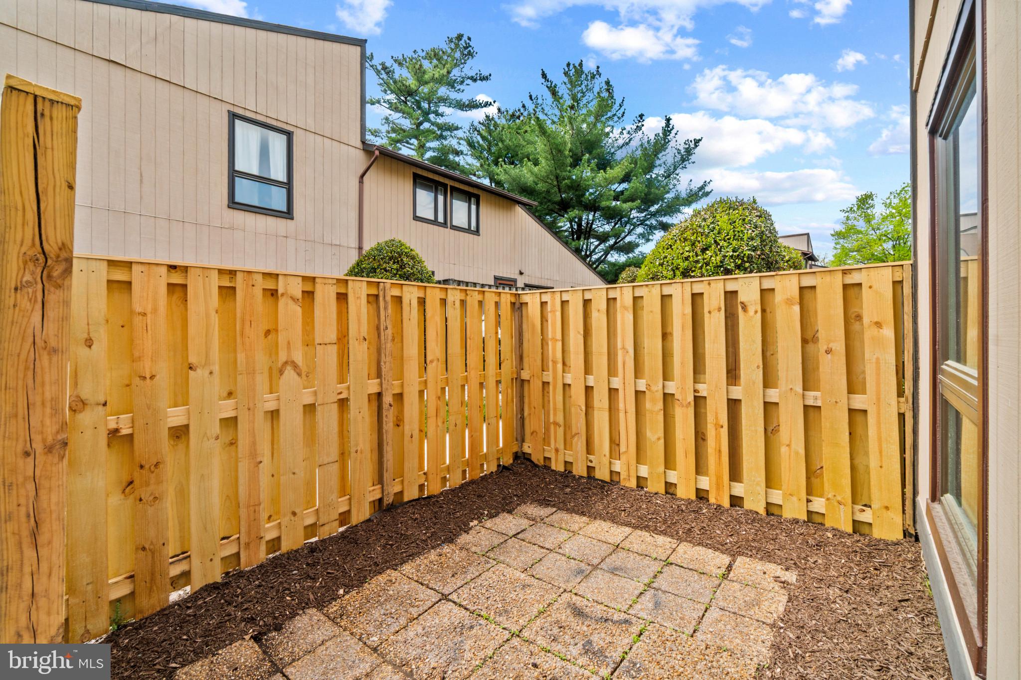 WOODSIDE SQUARE - Residential