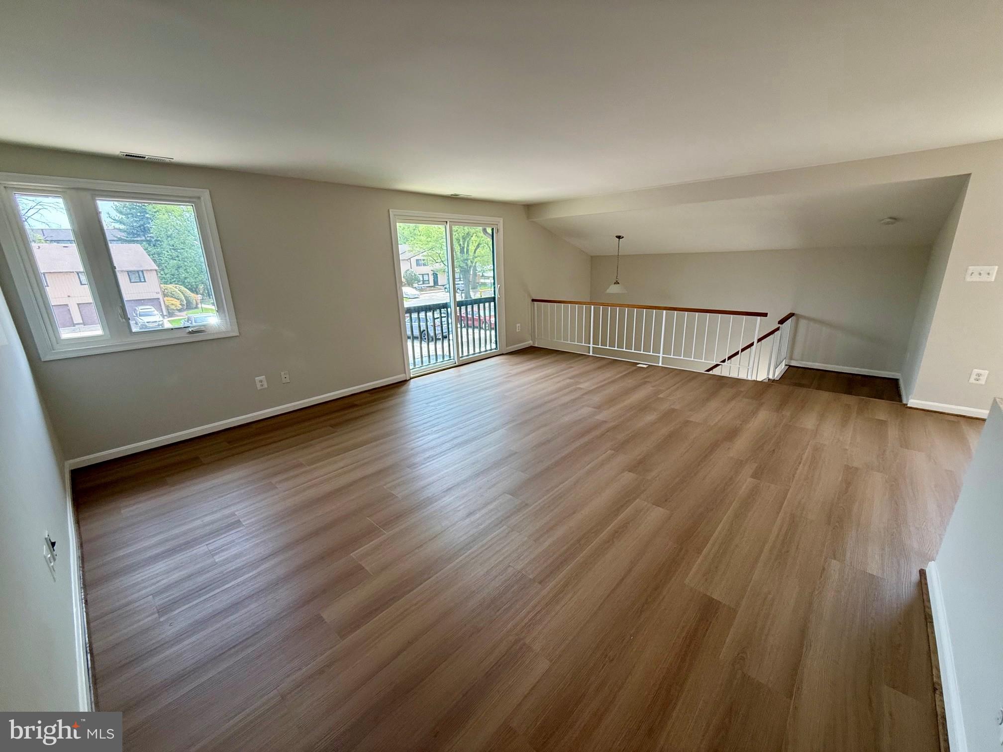 WOODSIDE SQUARE - Residential