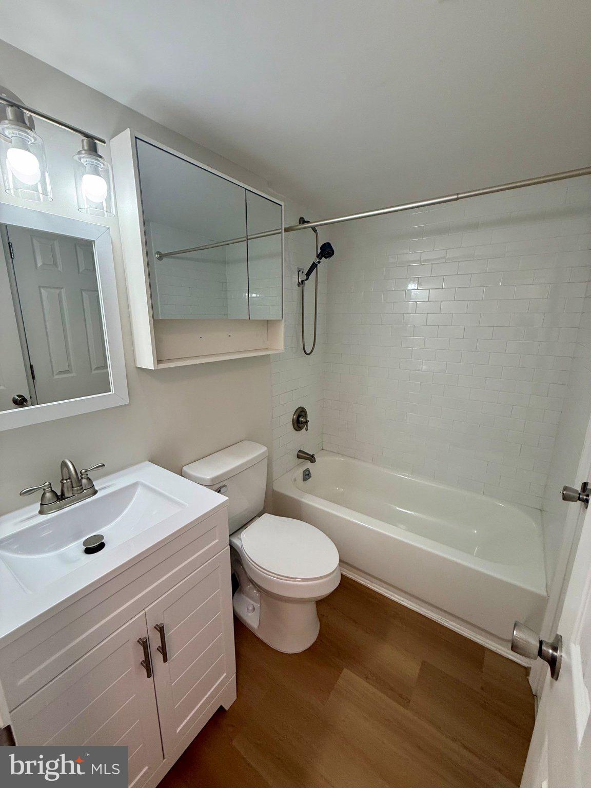 WOODSIDE SQUARE - Residential