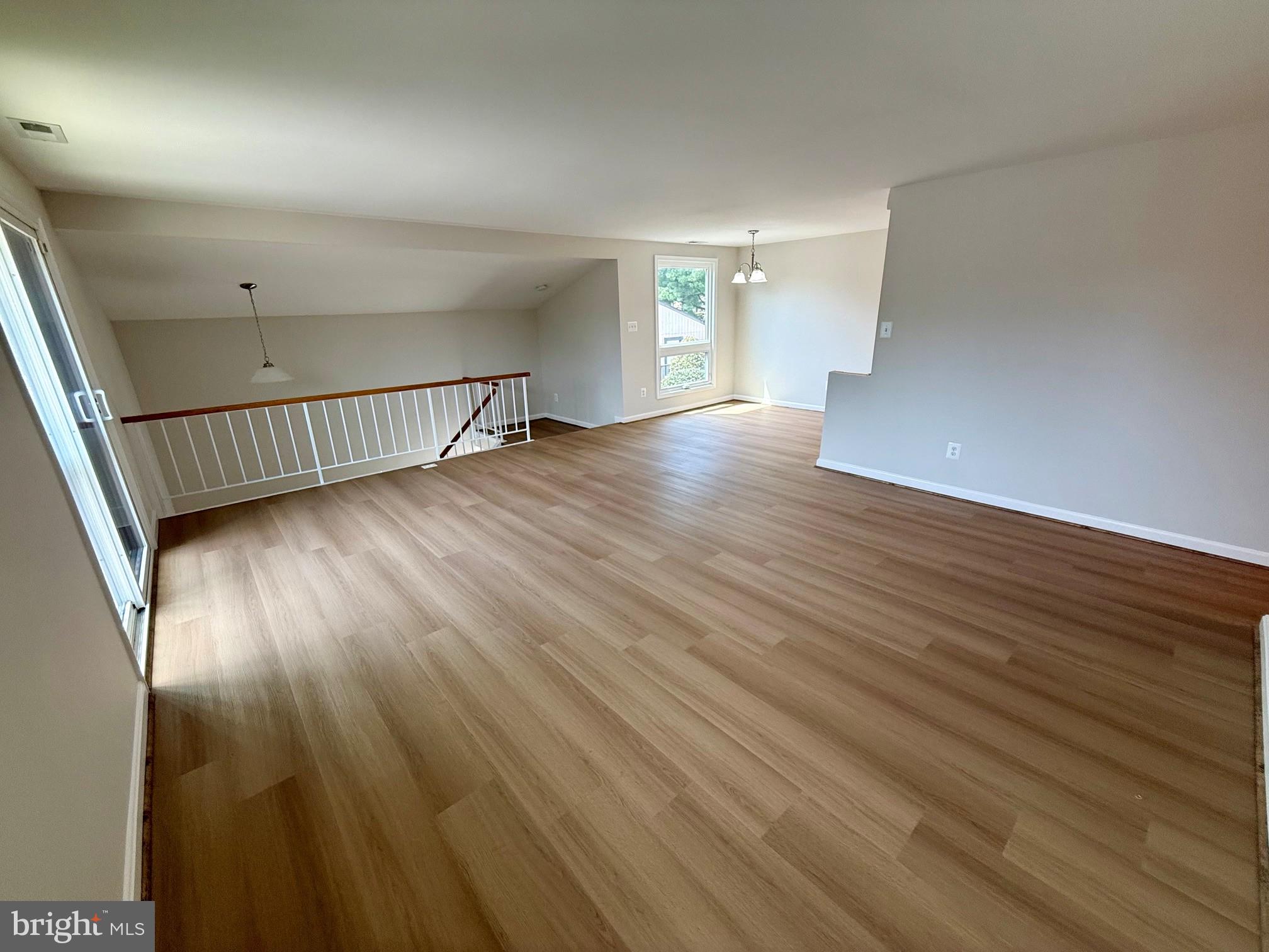 WOODSIDE SQUARE - Residential