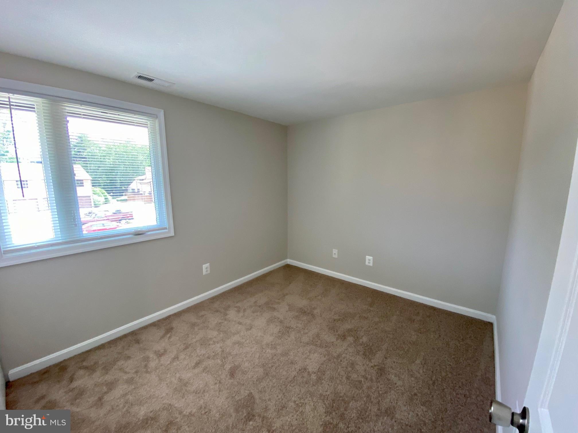 WOODSIDE SQUARE - Residential