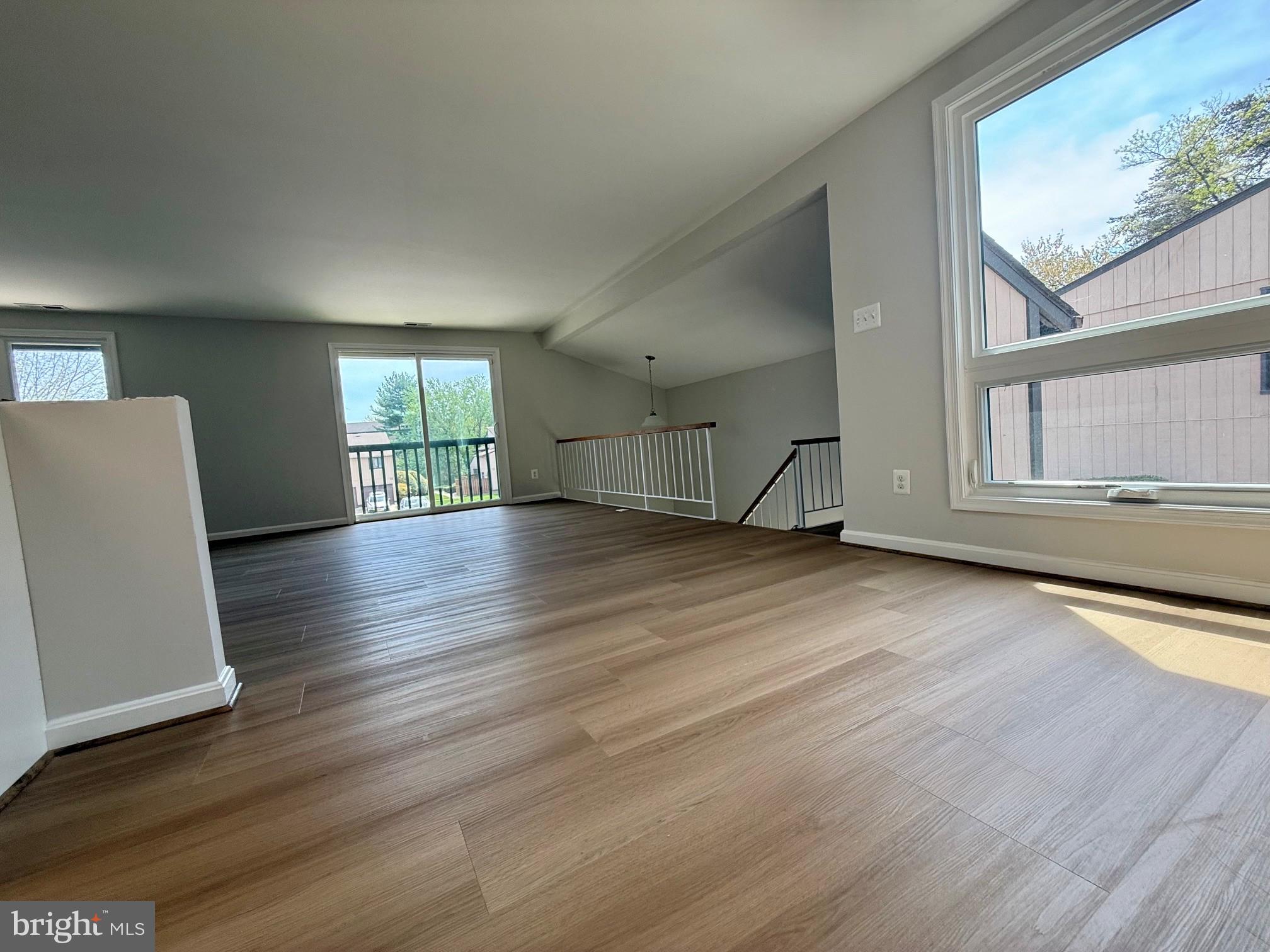 WOODSIDE SQUARE - Residential