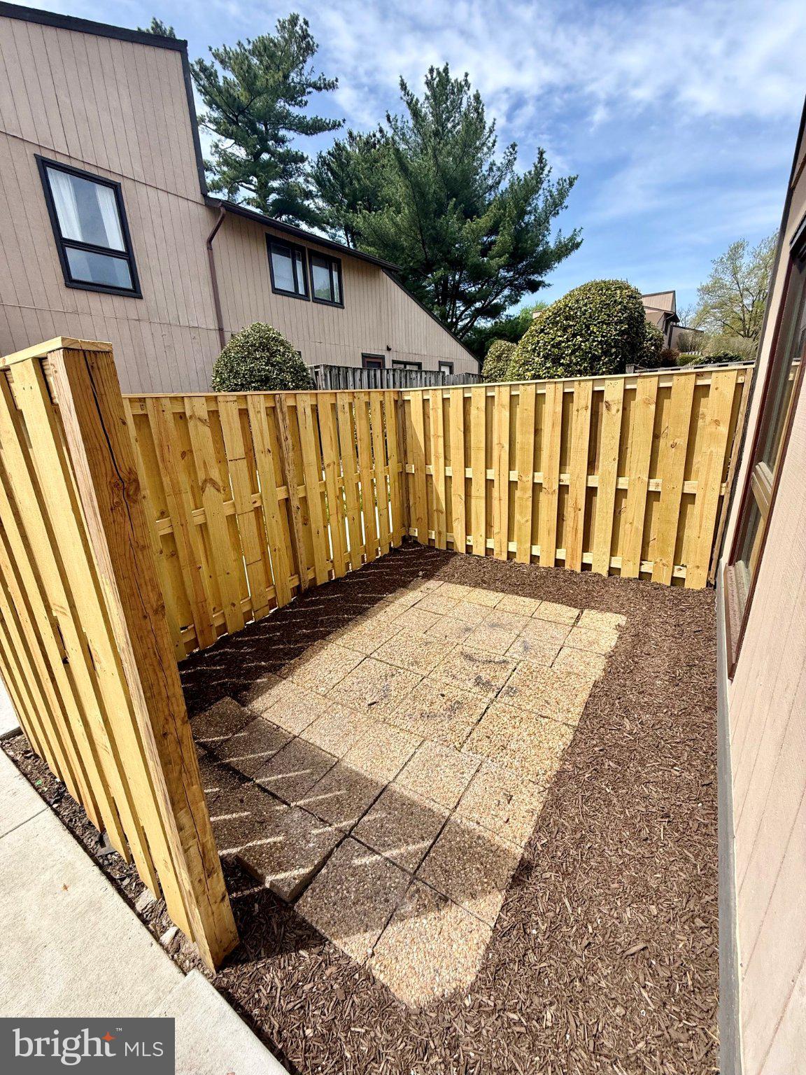 WOODSIDE SQUARE - Residential