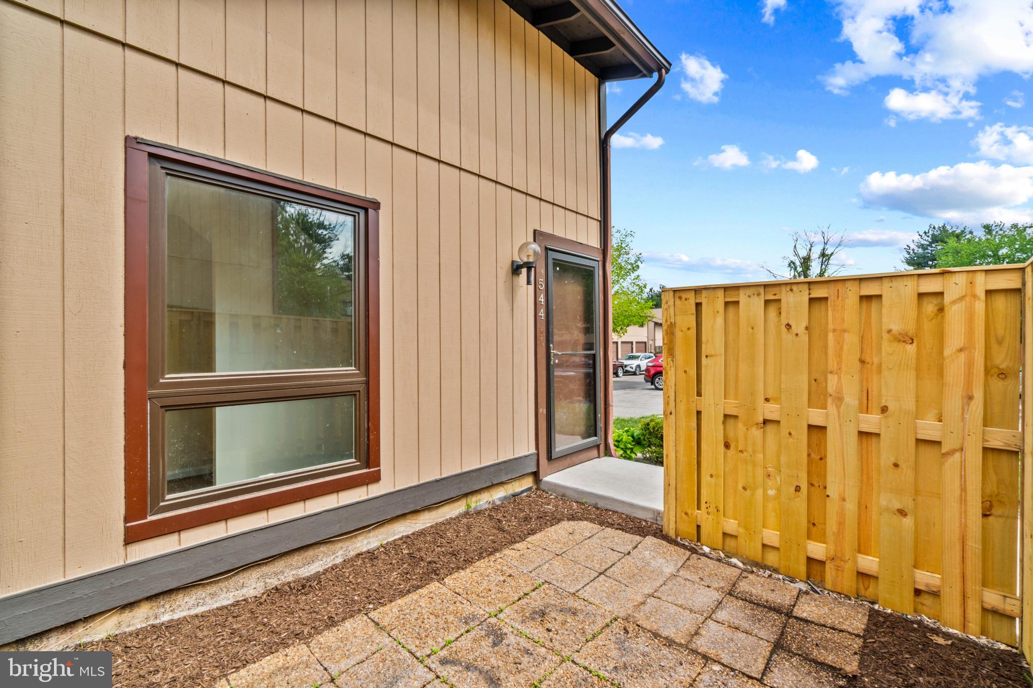 WOODSIDE SQUARE - Residential