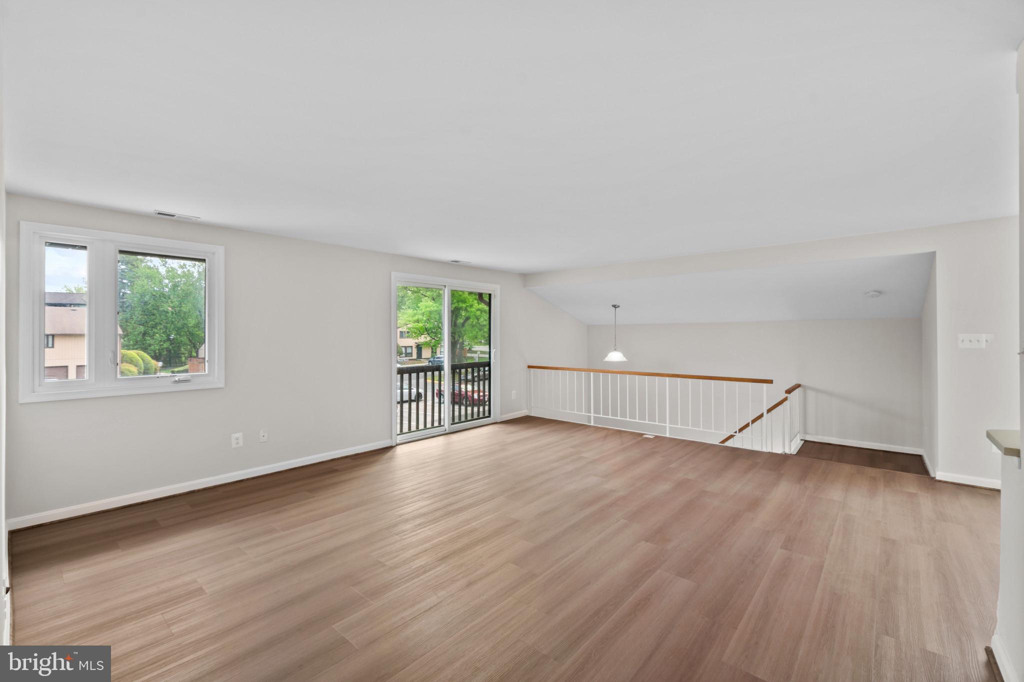 WOODSIDE SQUARE - Residential