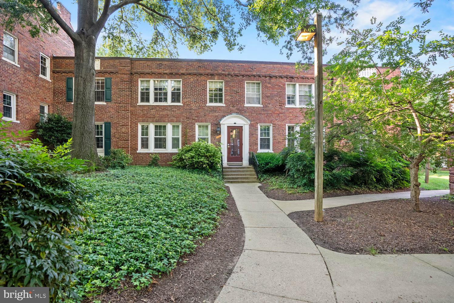 1719 N TROY STREET 400