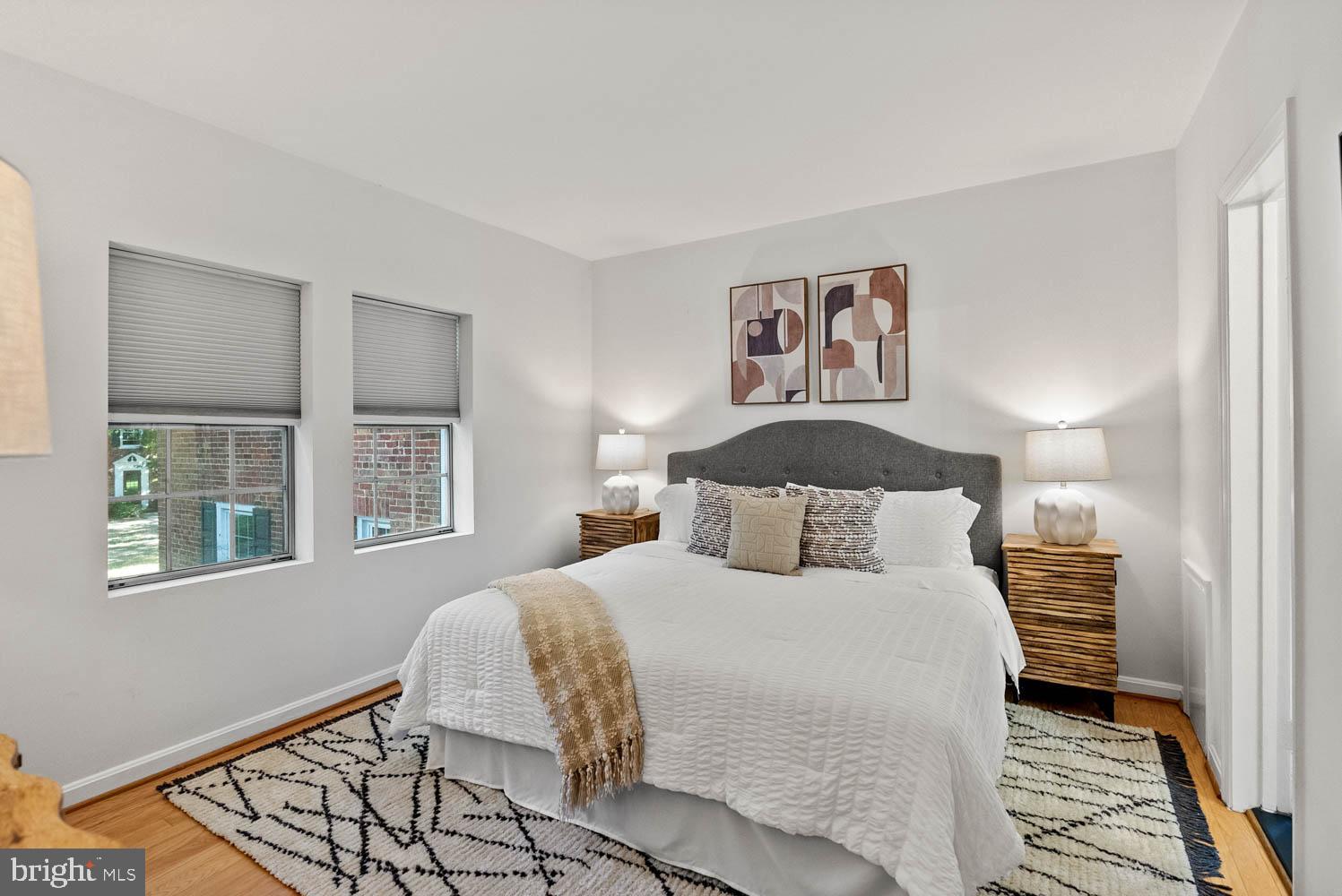 COLONIAL VILLAGE - Residential