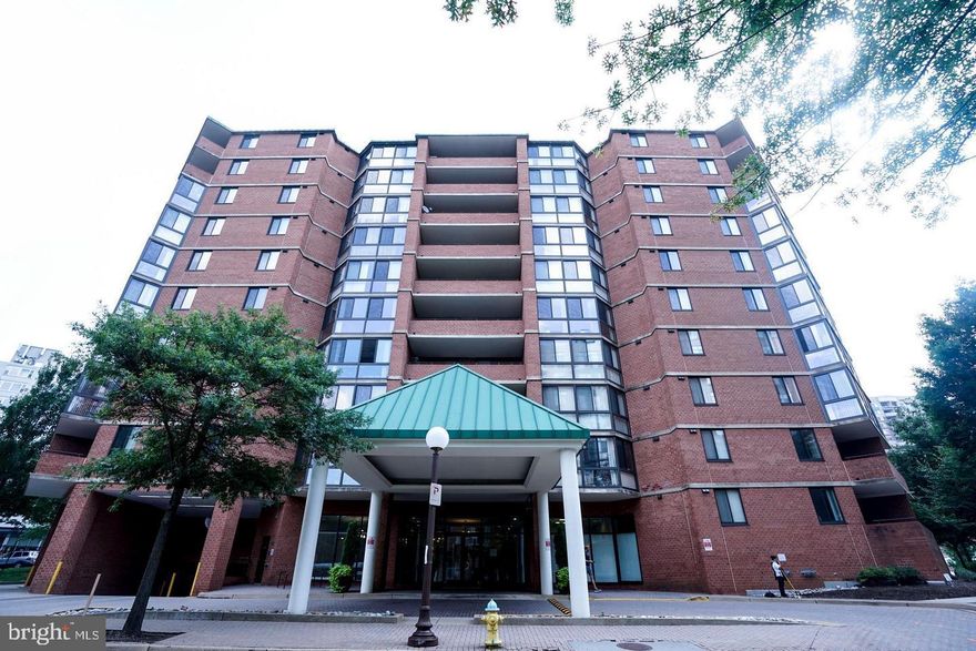 Beautiful 1BR furnished condo (Eastview) within a short 2 min. walk to the Ballston Metro/Orange Line. Enjoy open floor plan with new furniture, large enclosed sun room, gourmet kitchen with granite counters, stainless steel appliances, hardwood flooring, remodeled bathroom and custom design Elfa closet. Brand new energy efficient AC system and almost new washer & dryer. Vibrant neighborhood, easy walk to Ballston mall, restaurants/bars, and shops along Ballston, Clarendon and Court House. Amenities include: 1 assigned garage parking space, water and trash removal, pool, fitness center. Will require credit check, employment/income verification, and one month security deposit. There is a one-time $400 move-in/out fee payable to the condo association. Up to two pets allowed with $500 additional security deposit.