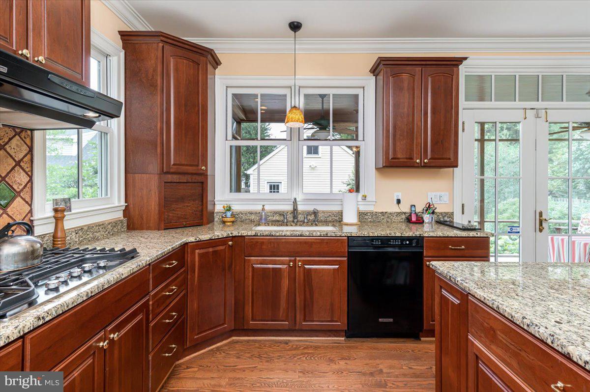 EASTPORT - Residential