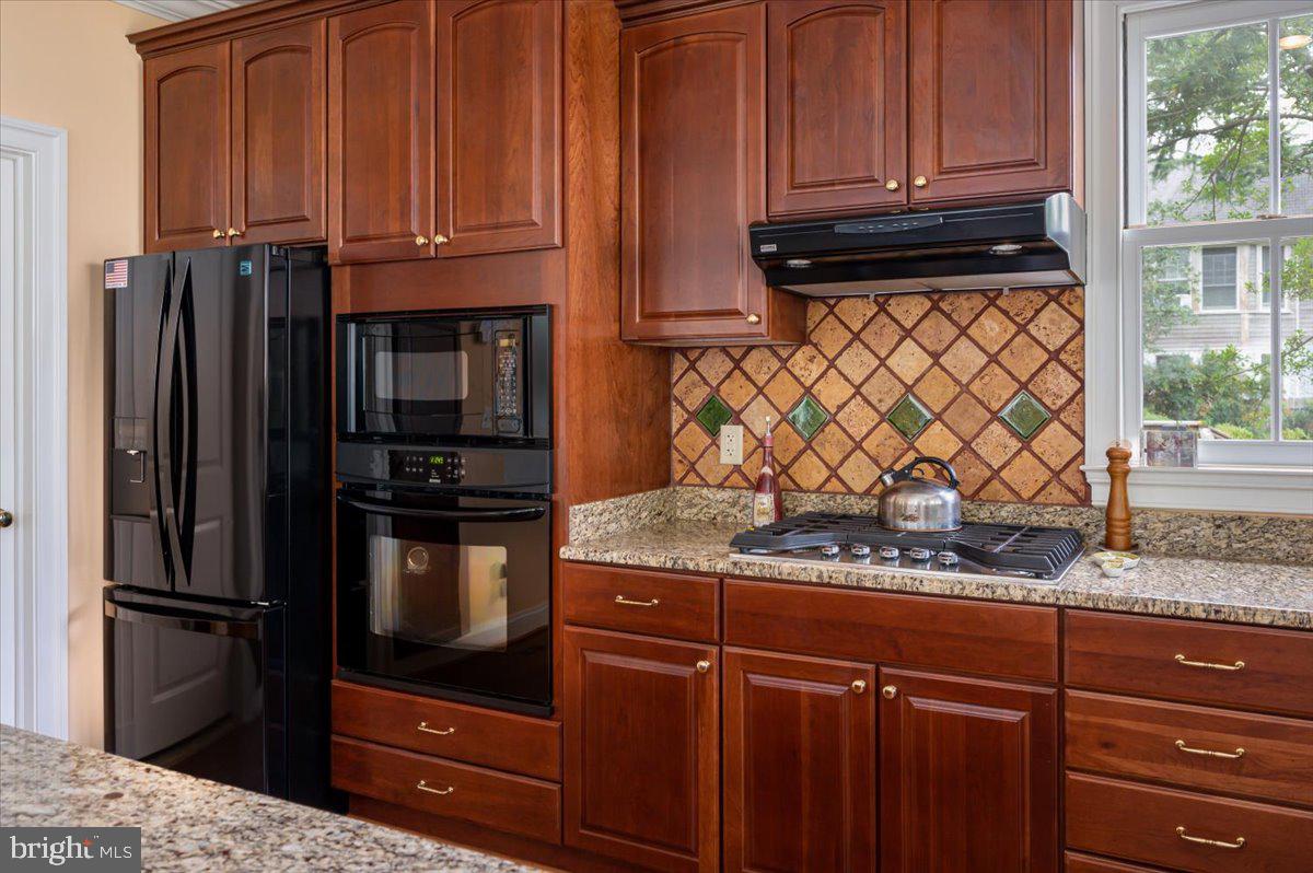 EASTPORT - Residential