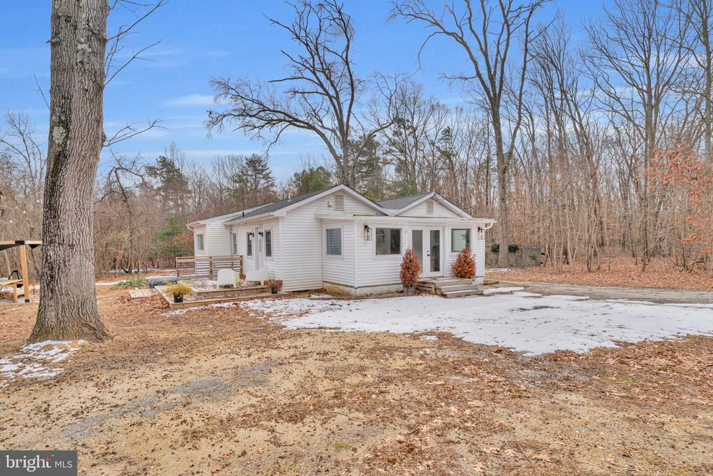 Photo of 572 Zoe Road, SICKLERVILLE, NJ 08081 (MLS # NJCD2110568)