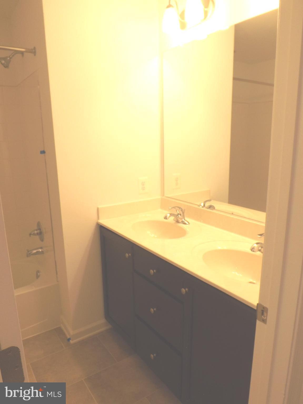 MCCAULEY CROSSING - Residential Lease