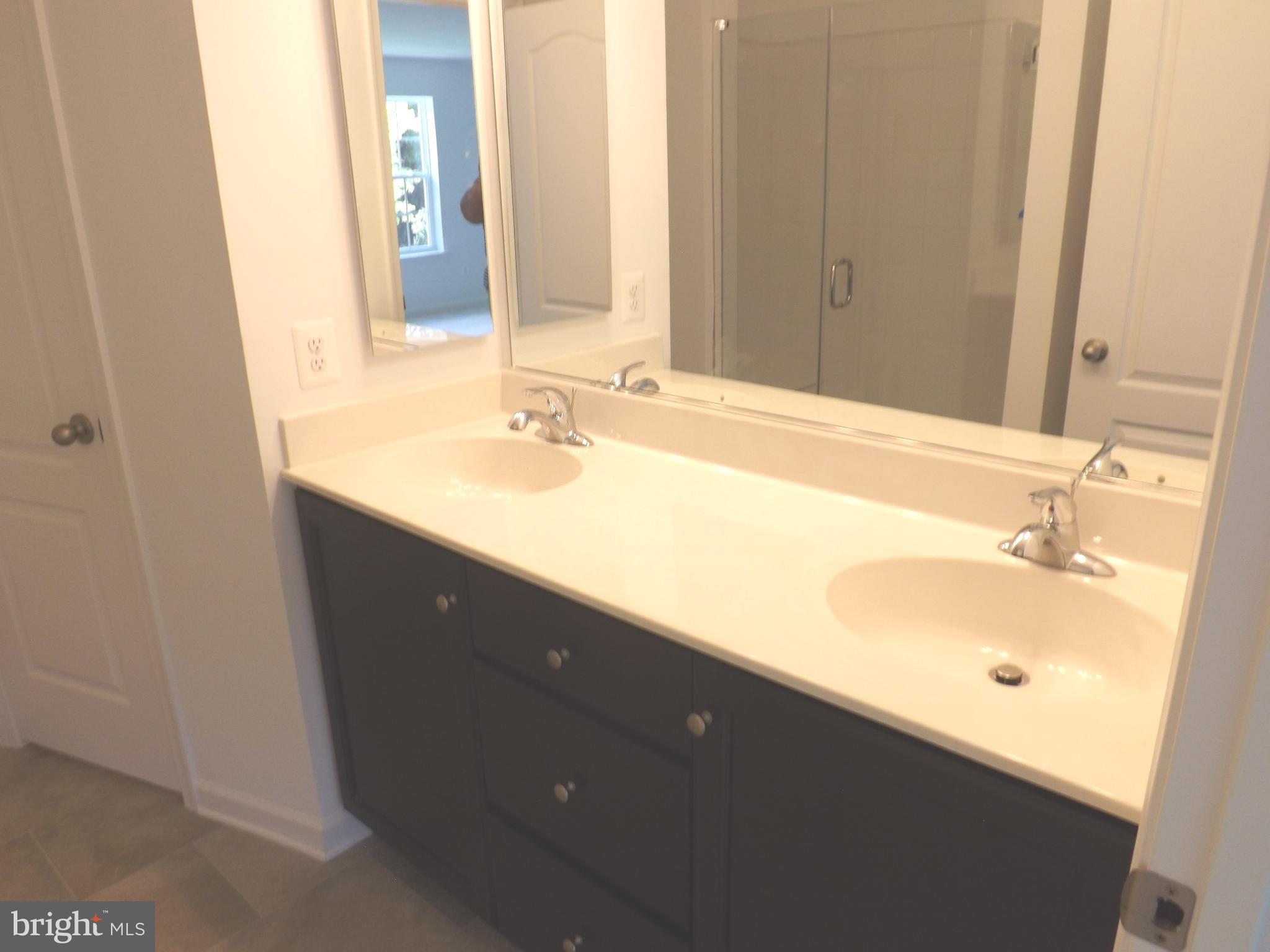 MCCAULEY CROSSING - Residential Lease