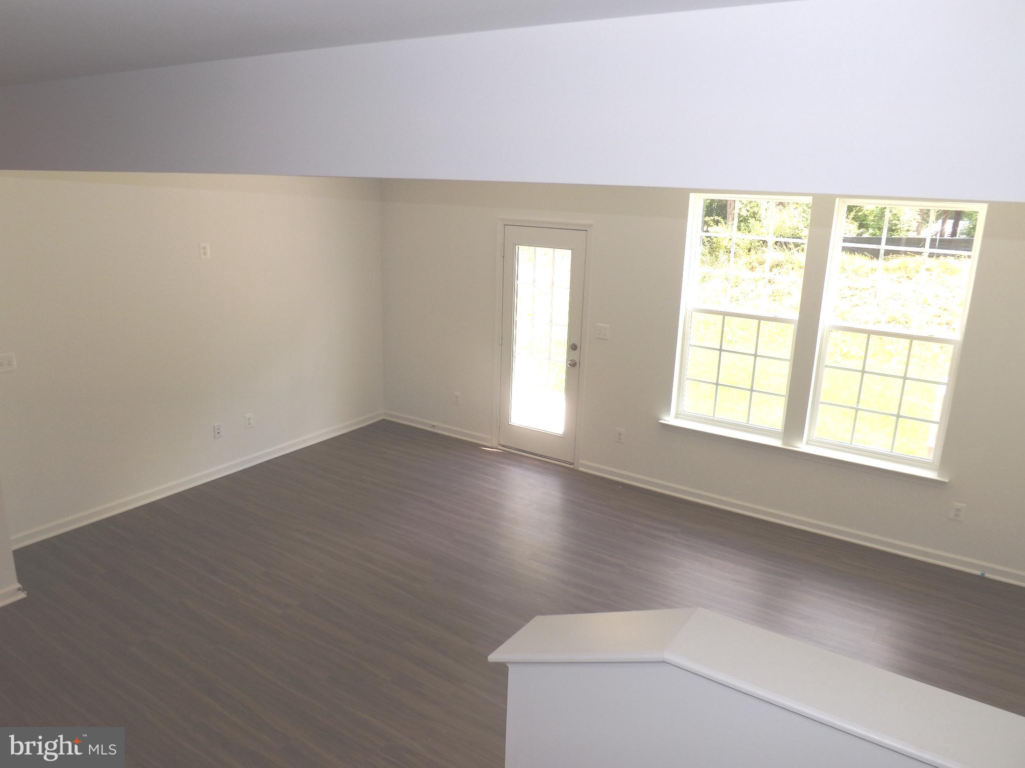 MCCAULEY CROSSING - Residential Lease