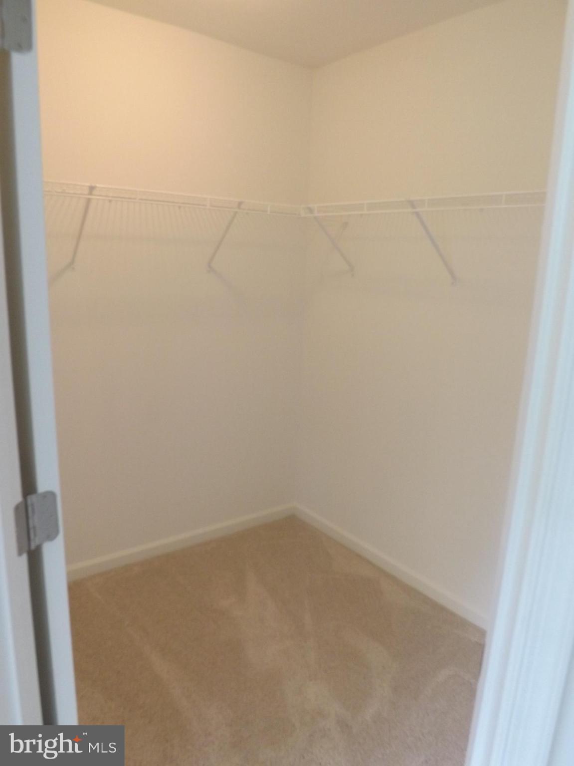 MCCAULEY CROSSING - Residential Lease