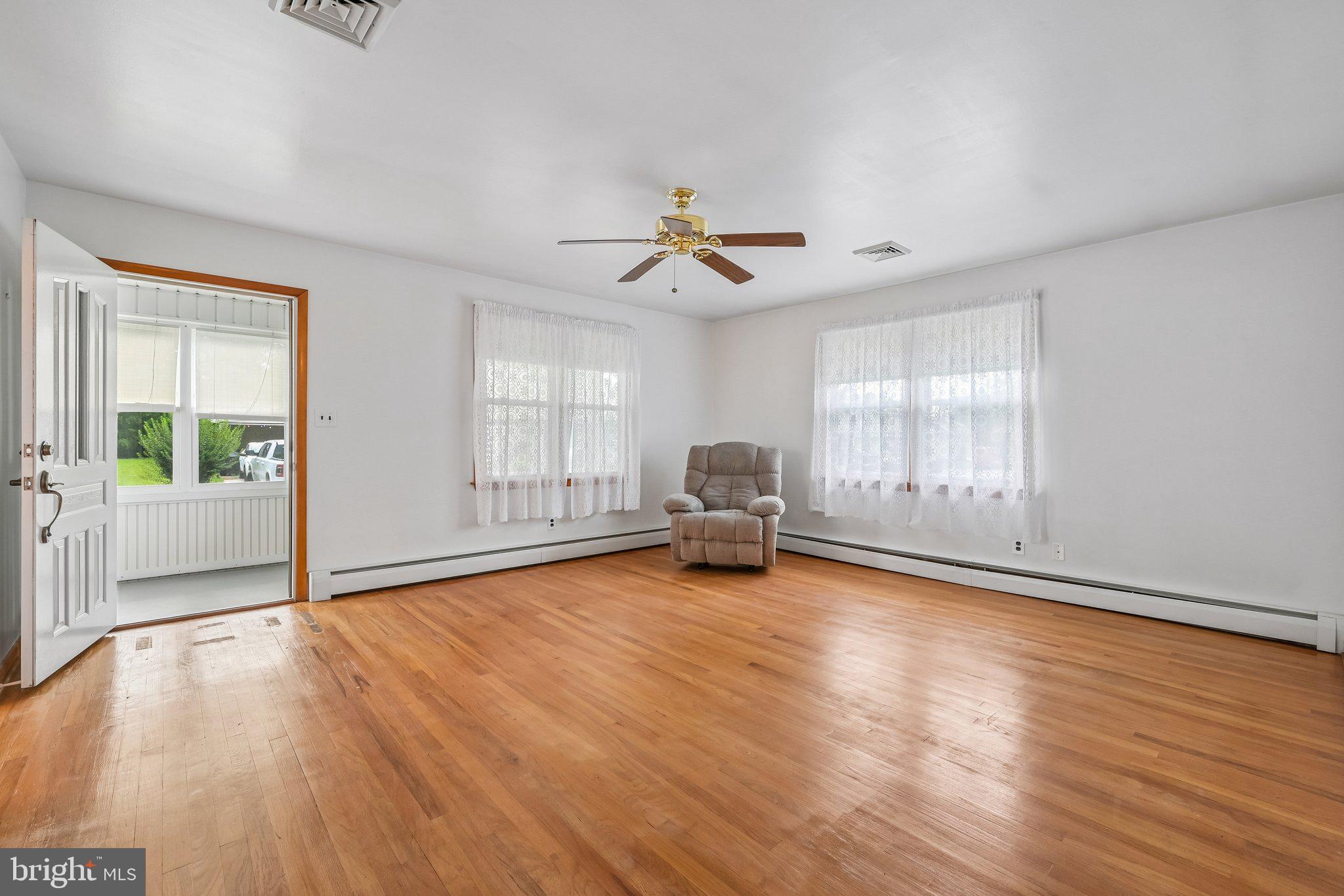 5 MIDDLESEX AVENUE