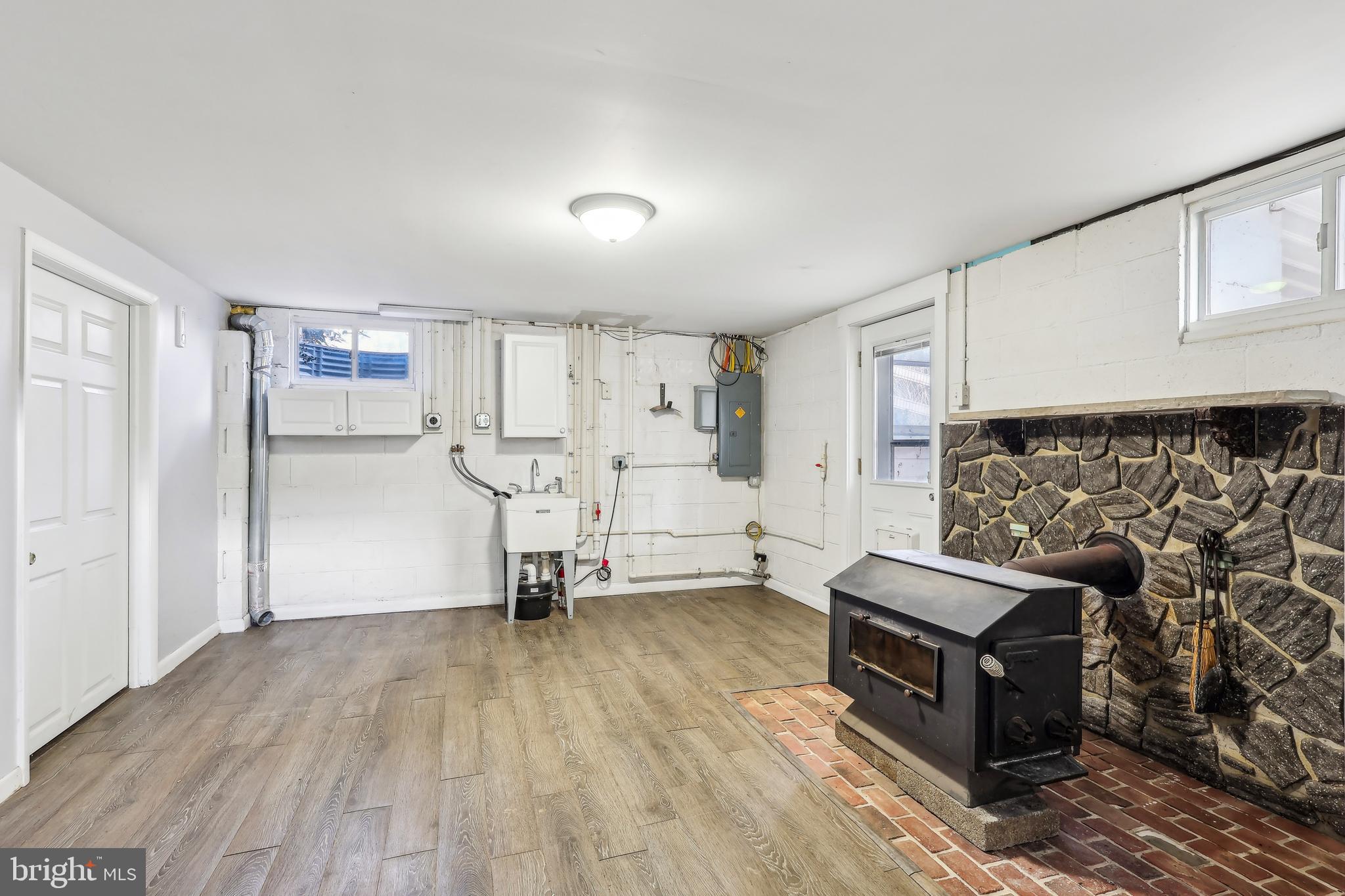 BRANDYWINE MANOR F - Residential