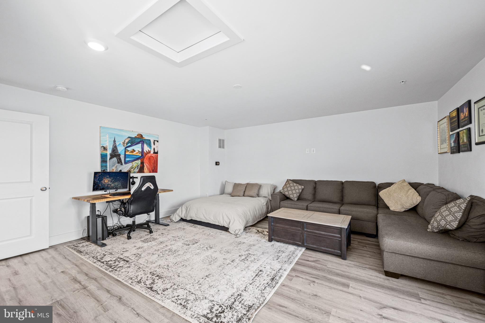 ELLENDALE - Residential