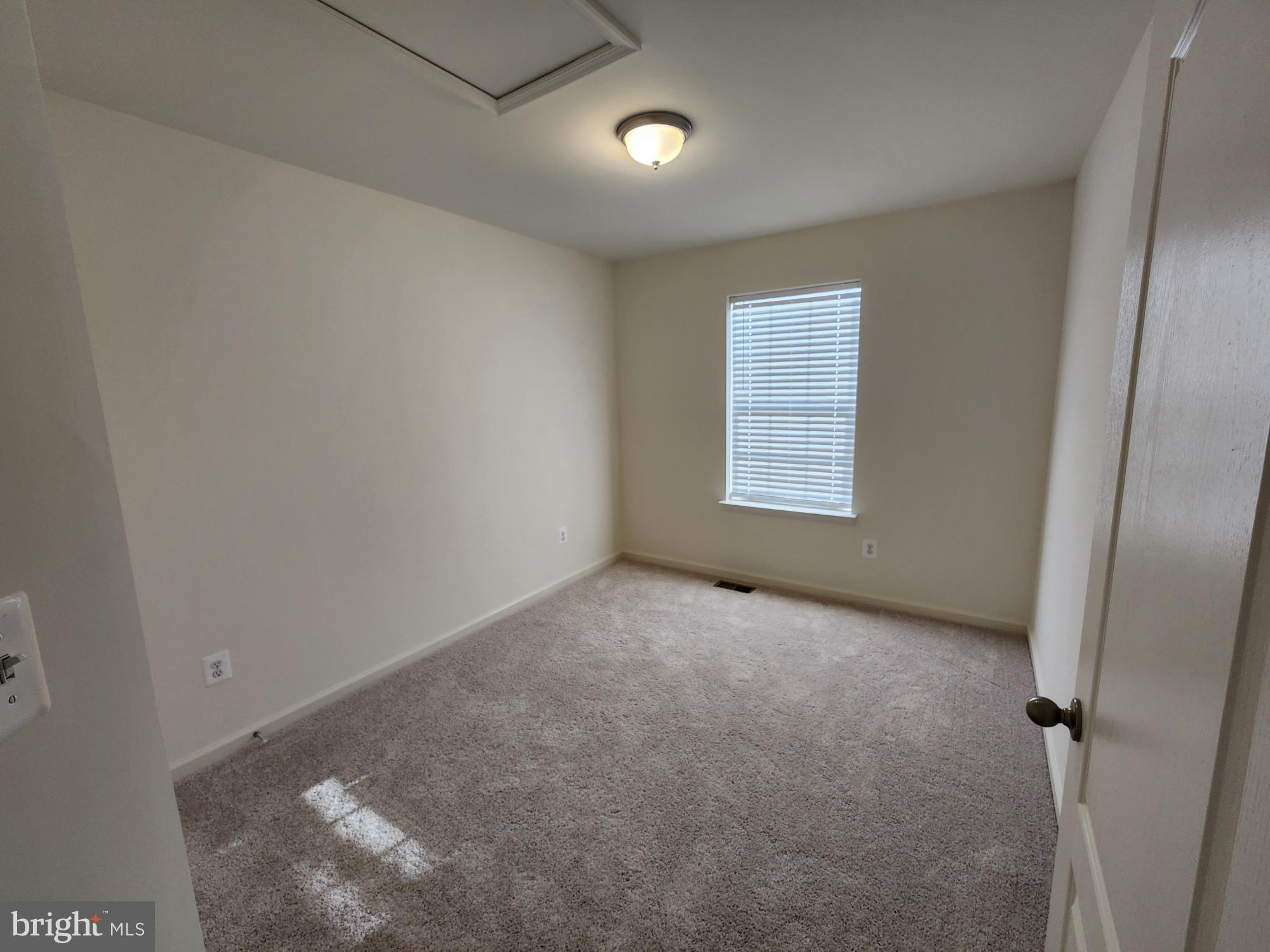 OVERLOOK AT RIVERSIDE TOWNHOMES - Residential Lease