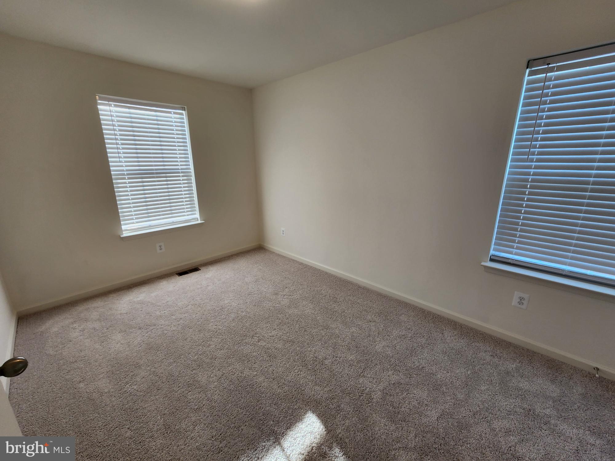 OVERLOOK AT RIVERSIDE TOWNHOMES - Residential Lease